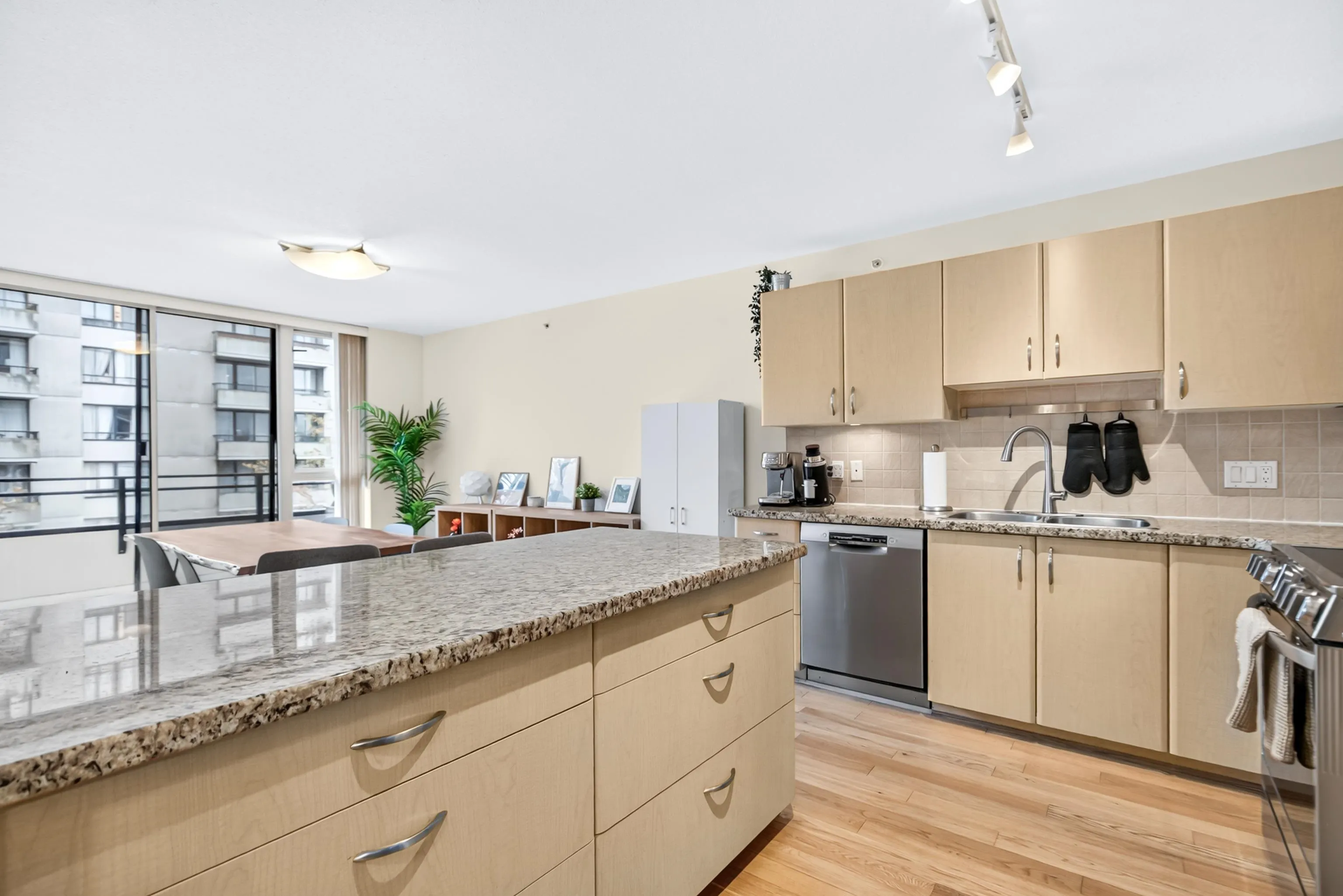 720 Hamilton Street #505