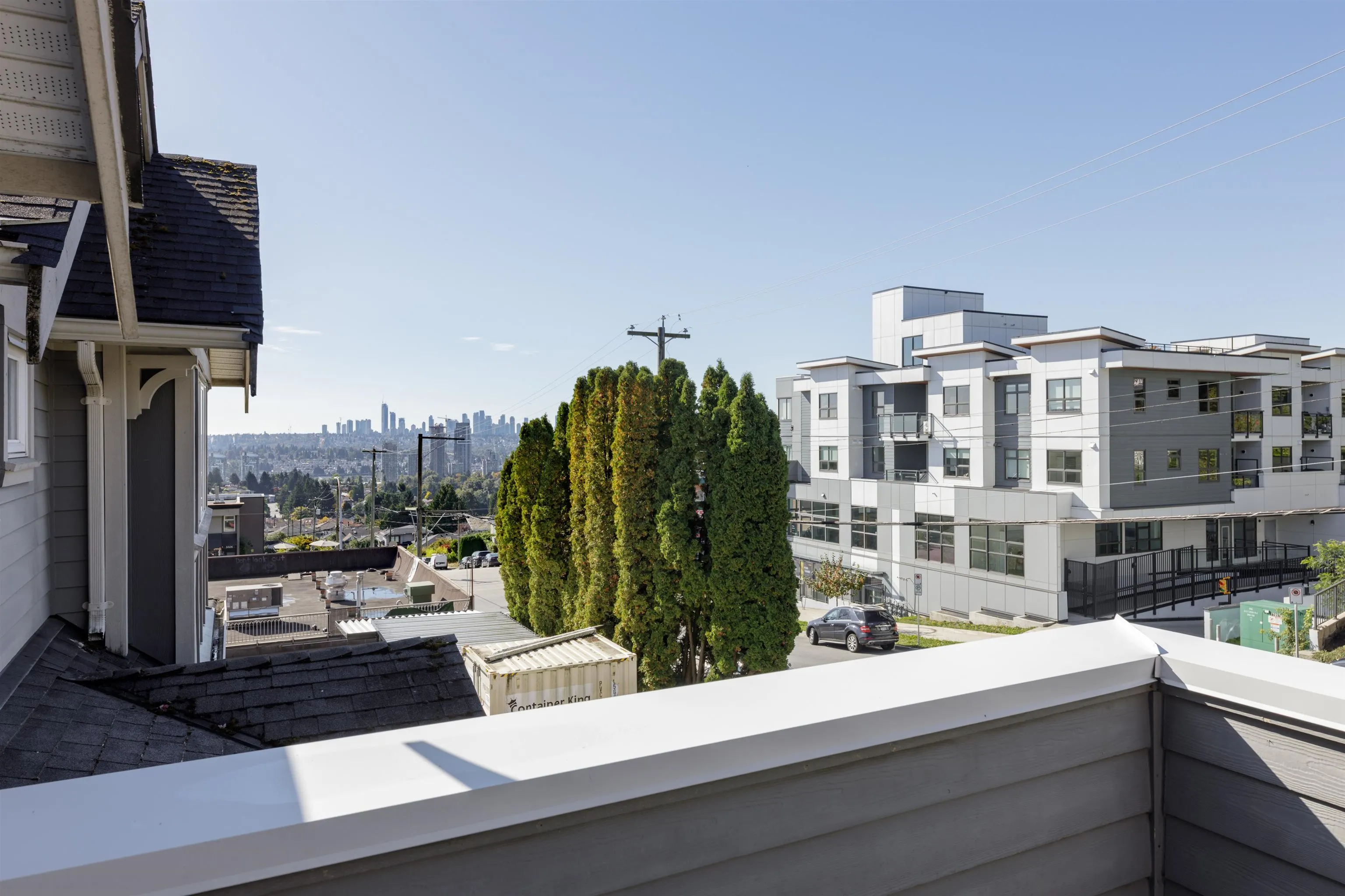 388 Ellesmere Avenue #1