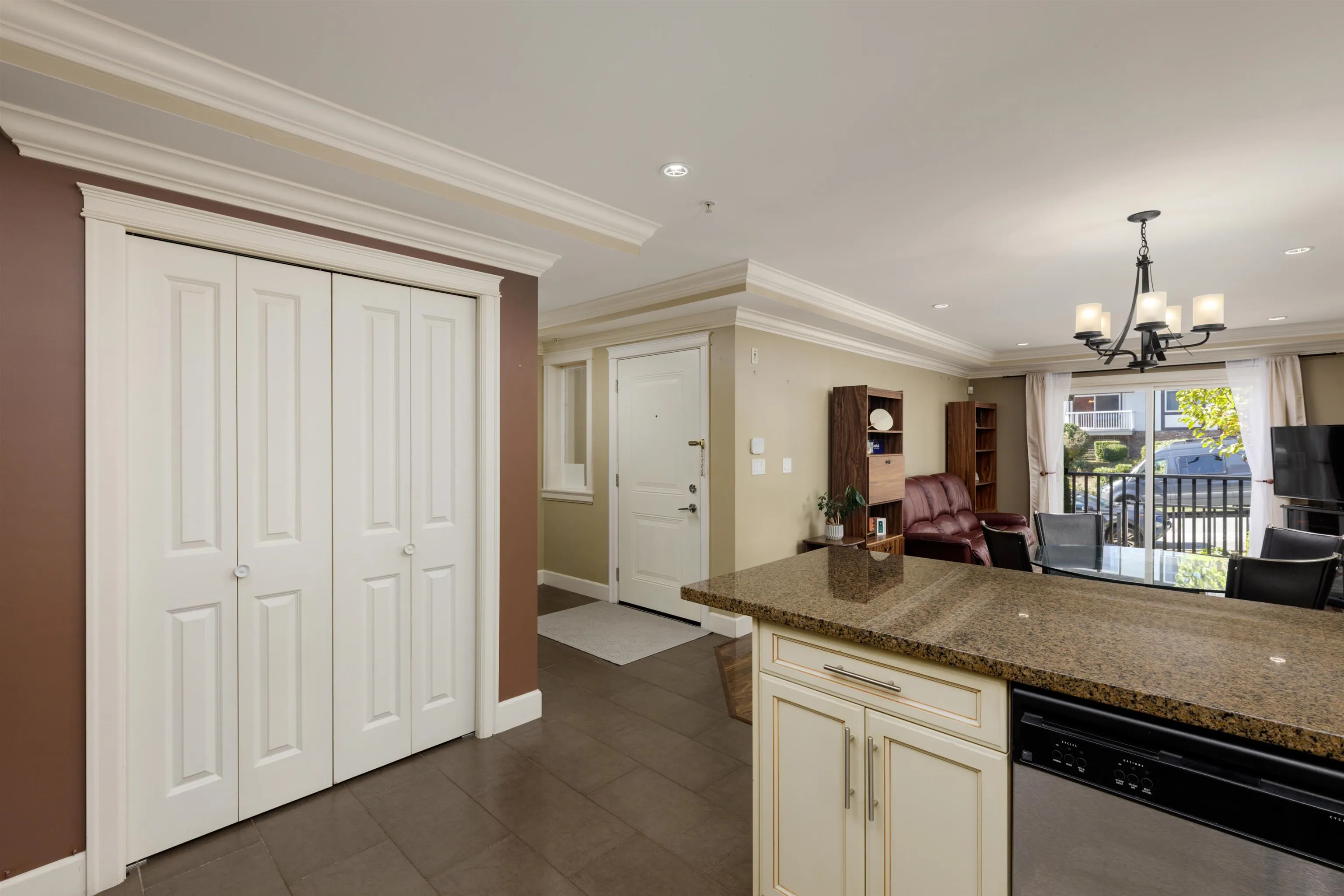 388 Ellesmere Avenue #1