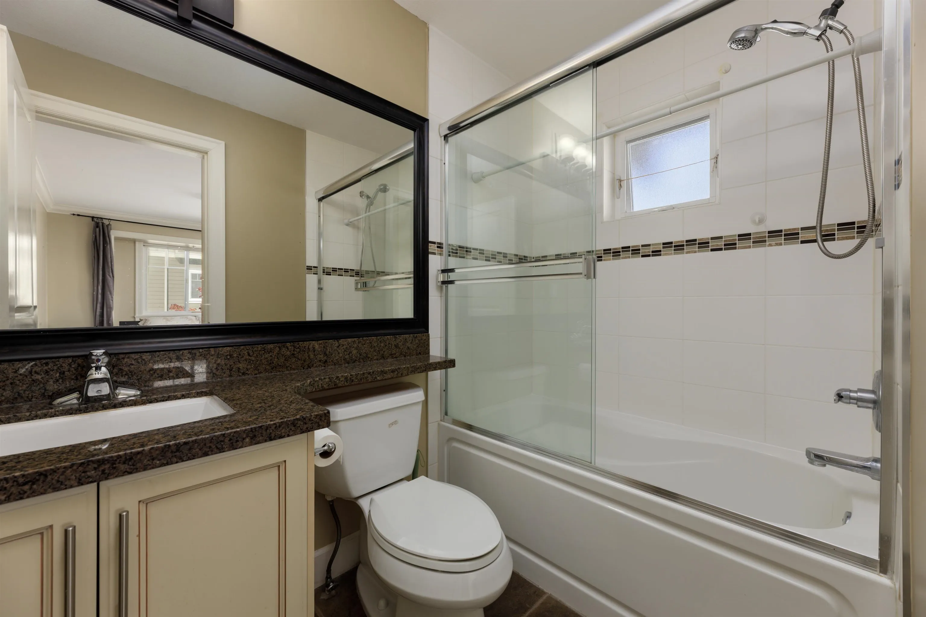 388 Ellesmere Avenue #1