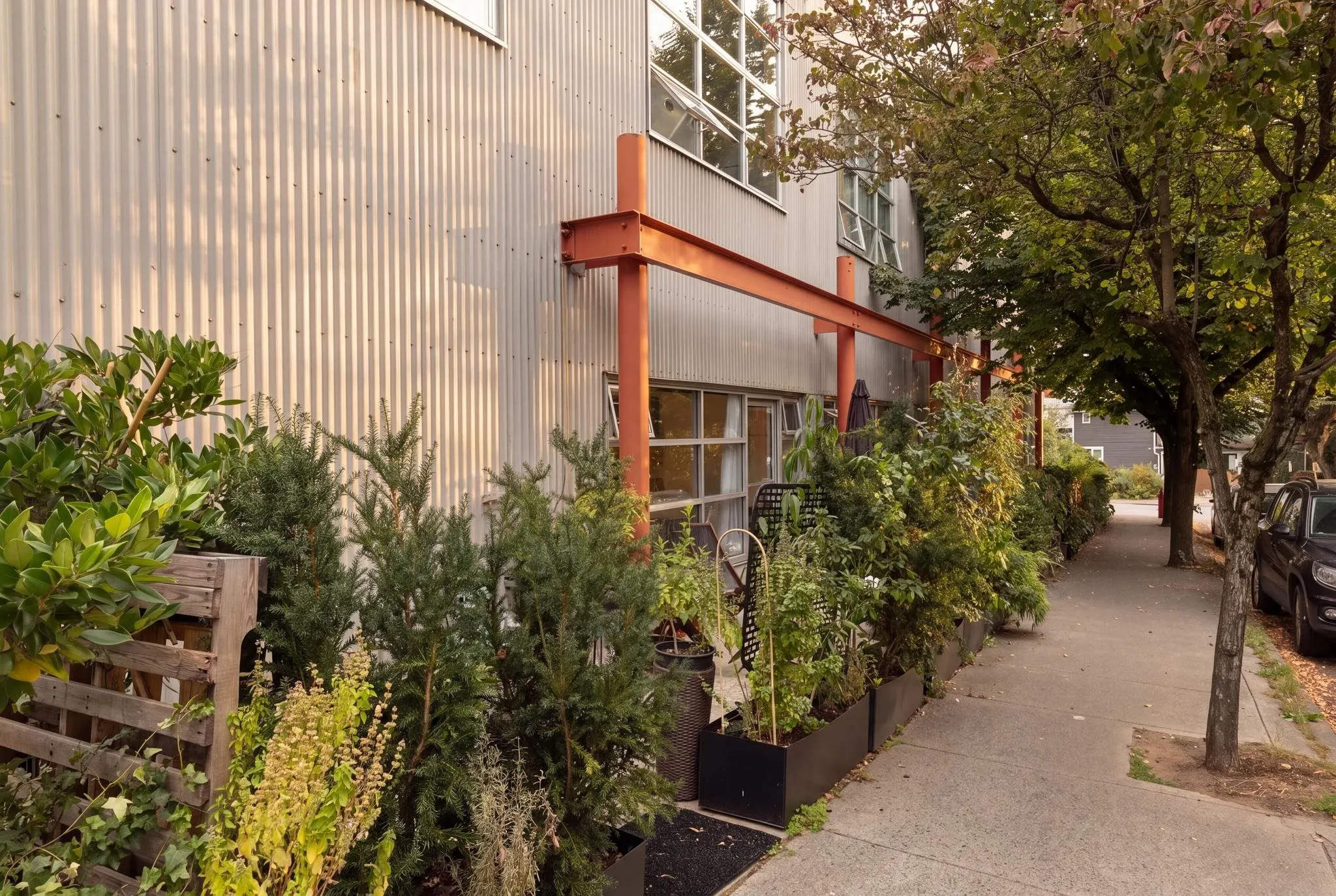 272 E 4th Avenue #106