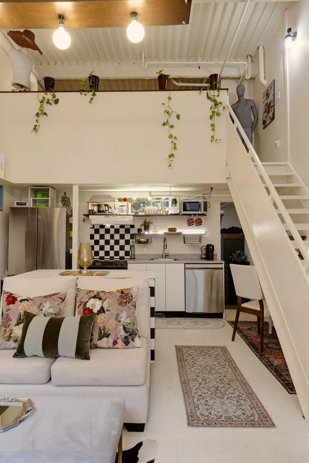 272 E 4th Avenue #106