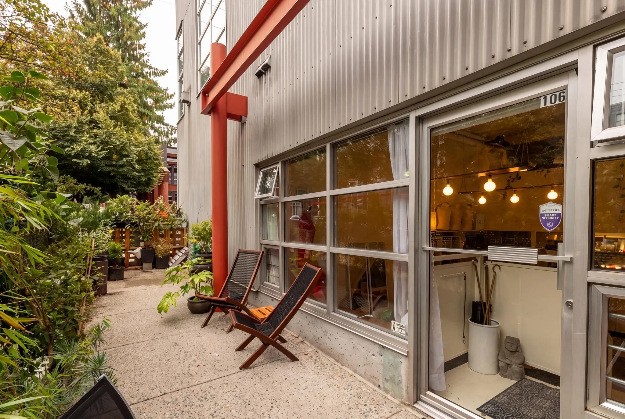 272 E 4th Avenue #106