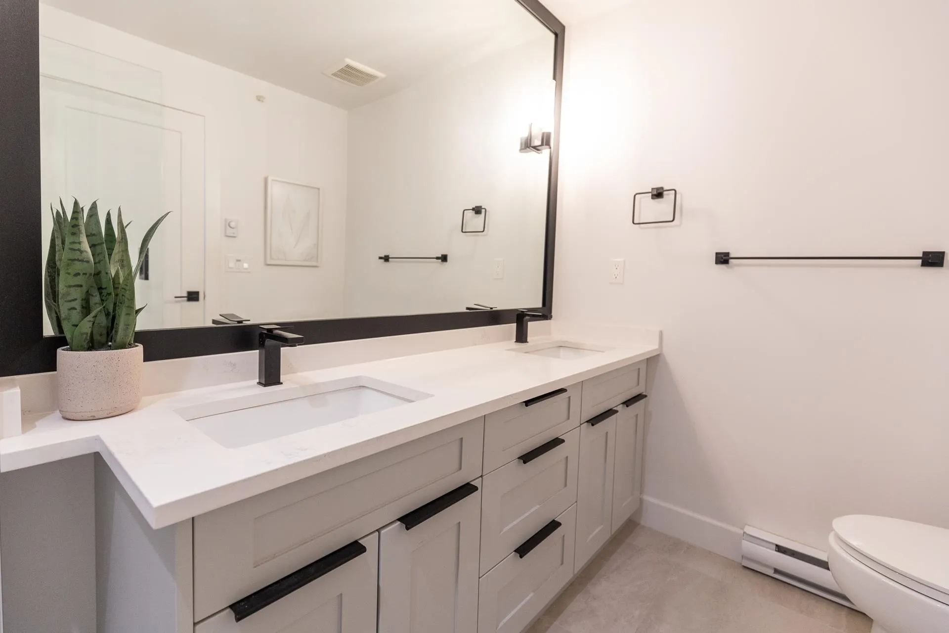 5476 Brydon Crescent #9