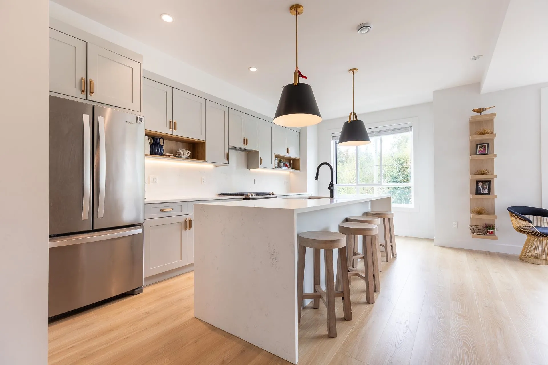 5476 Brydon Crescent #9