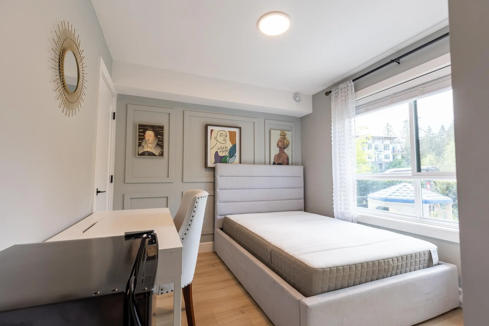 5476 Brydon Crescent #9