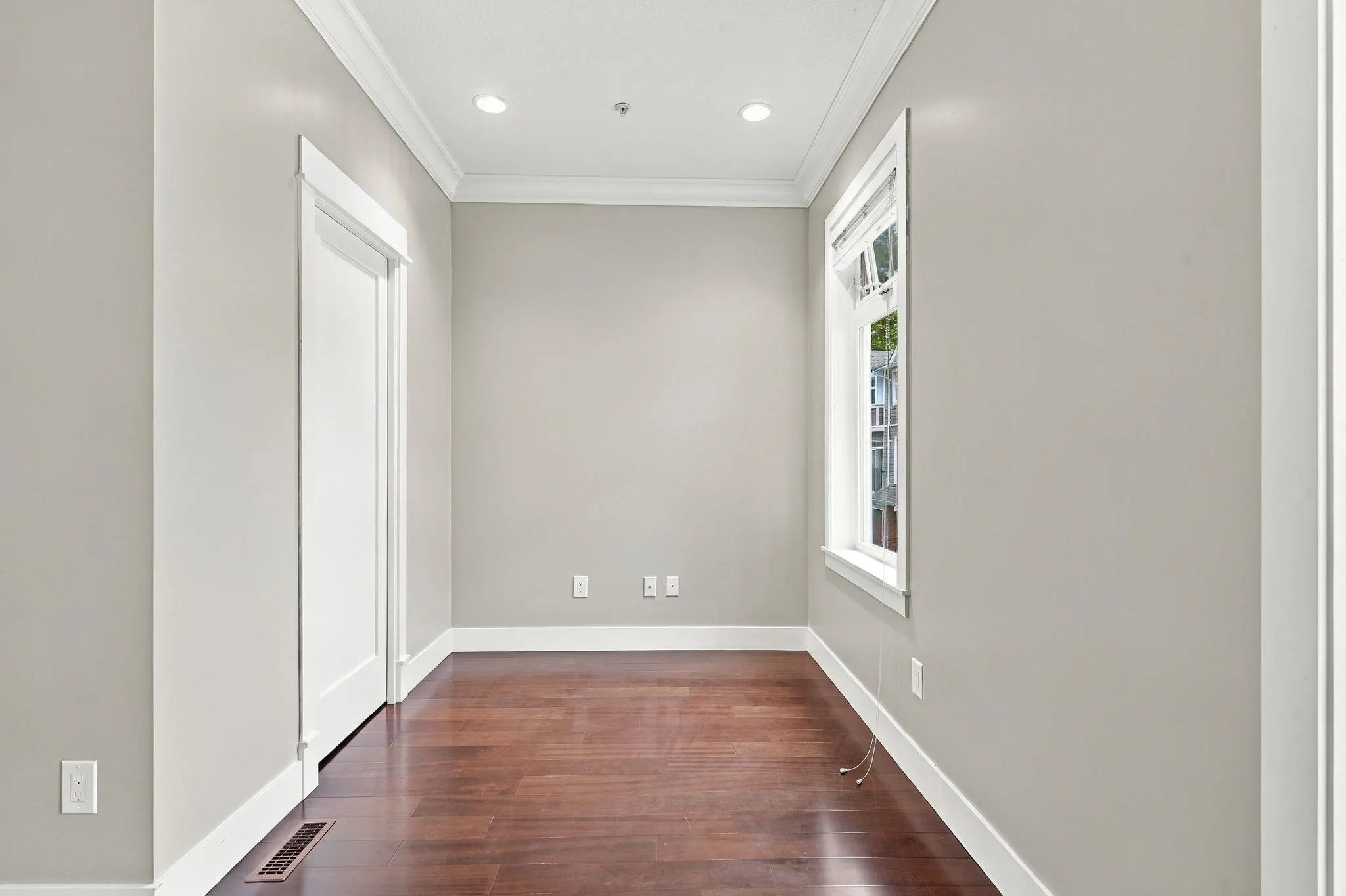2689 Parkway Drive #26