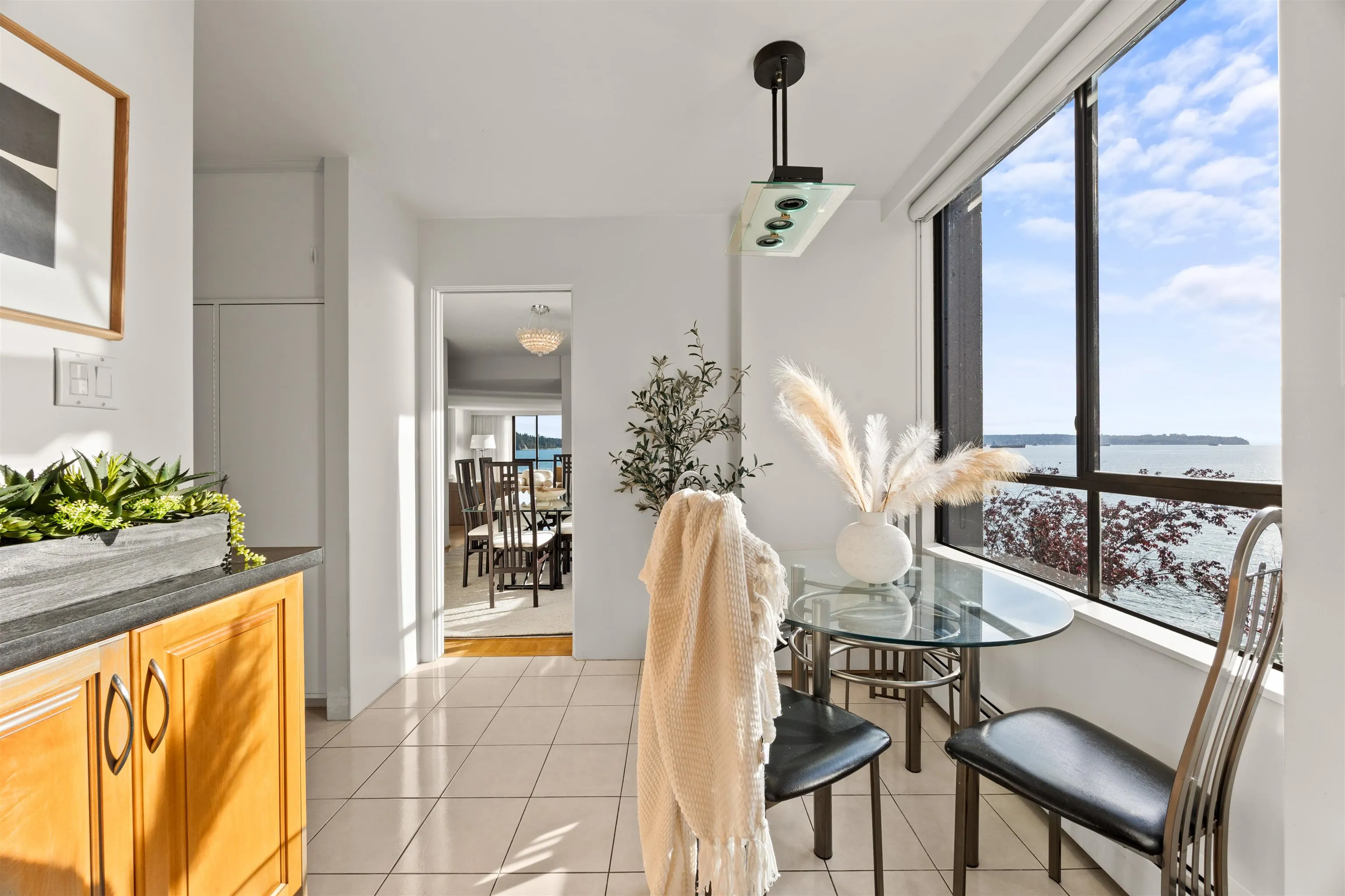 1930 Bellevue Avenue #401
