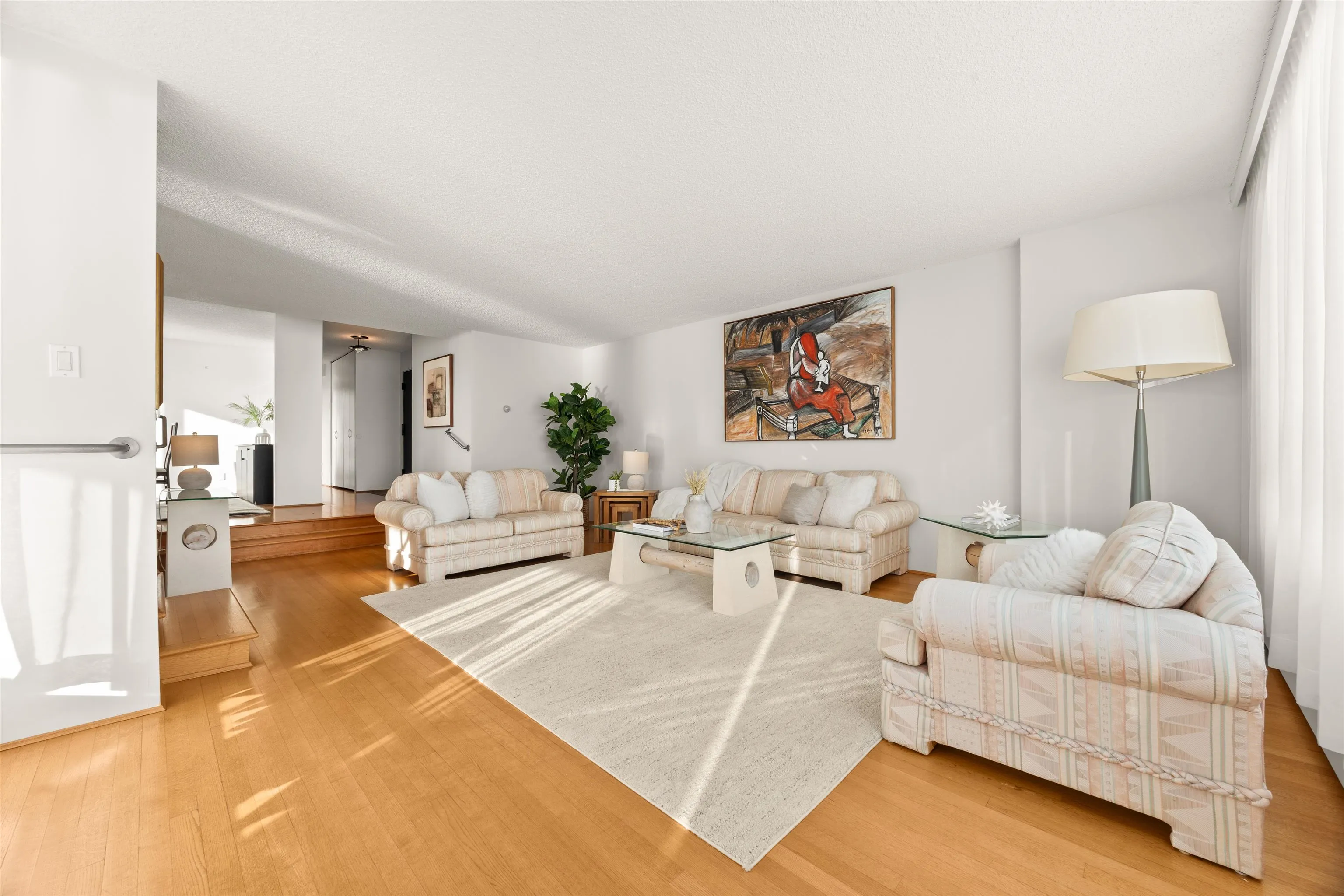 1930 Bellevue Avenue #401