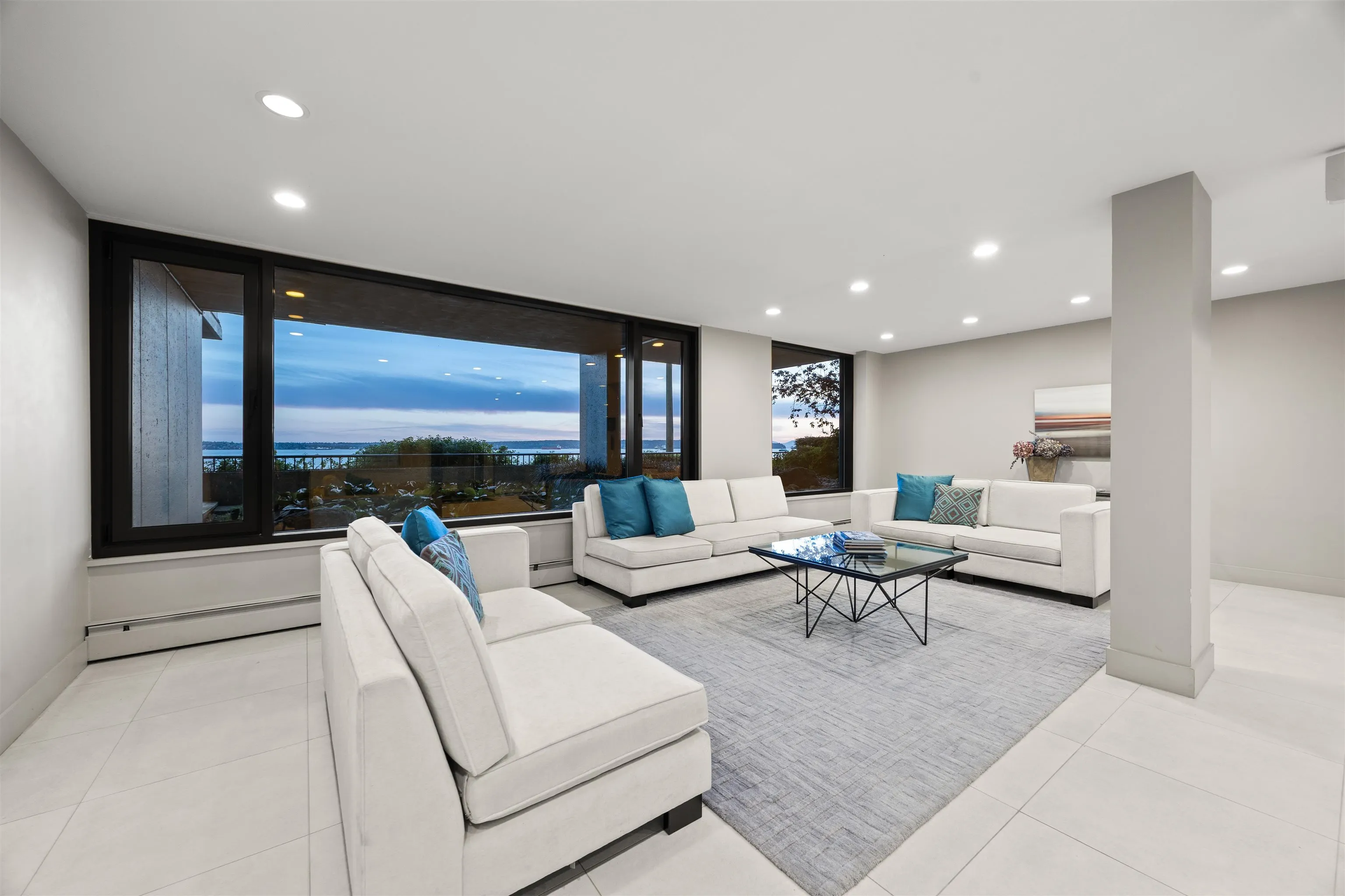 1930 Bellevue Avenue #401