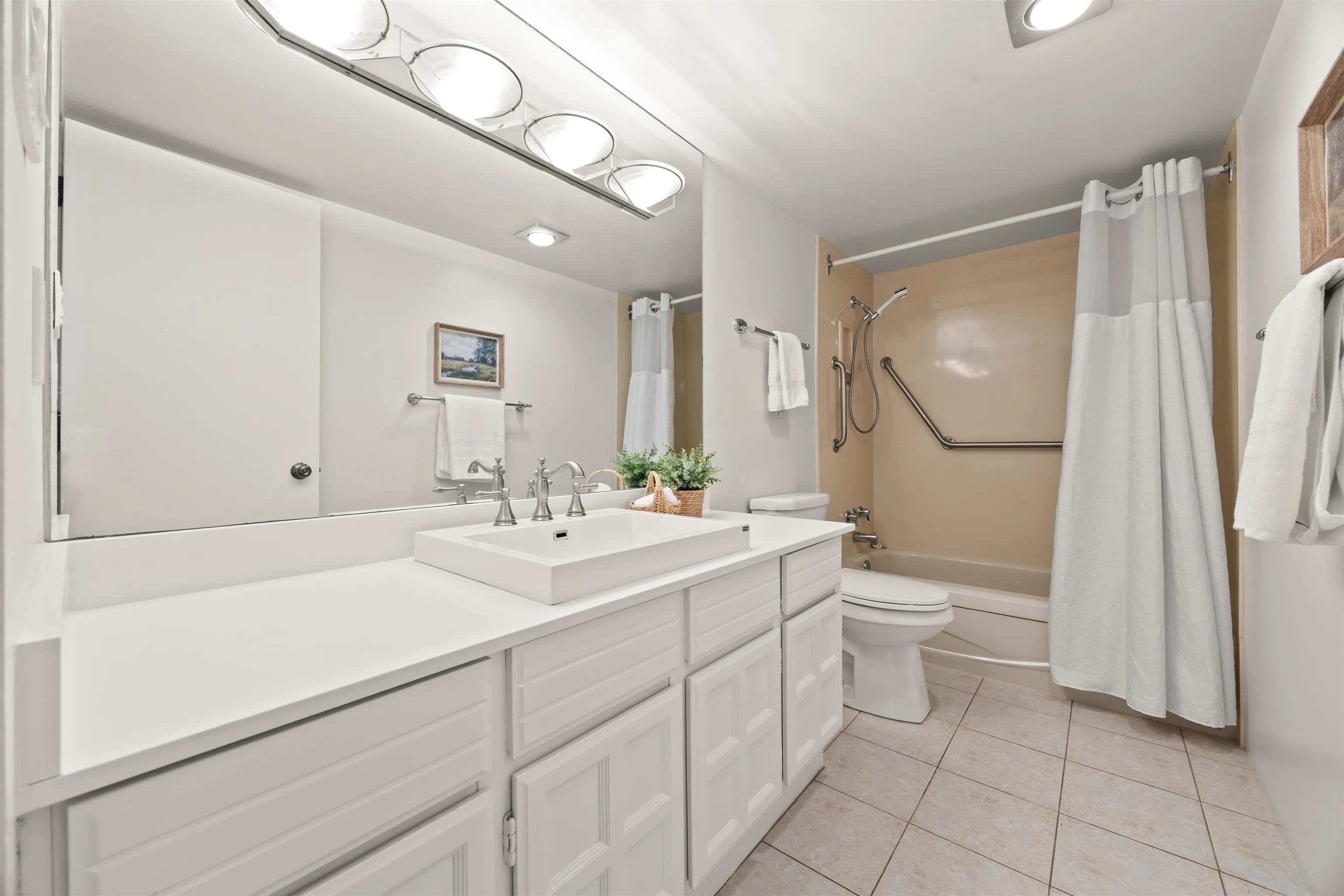 1930 Bellevue Avenue #401