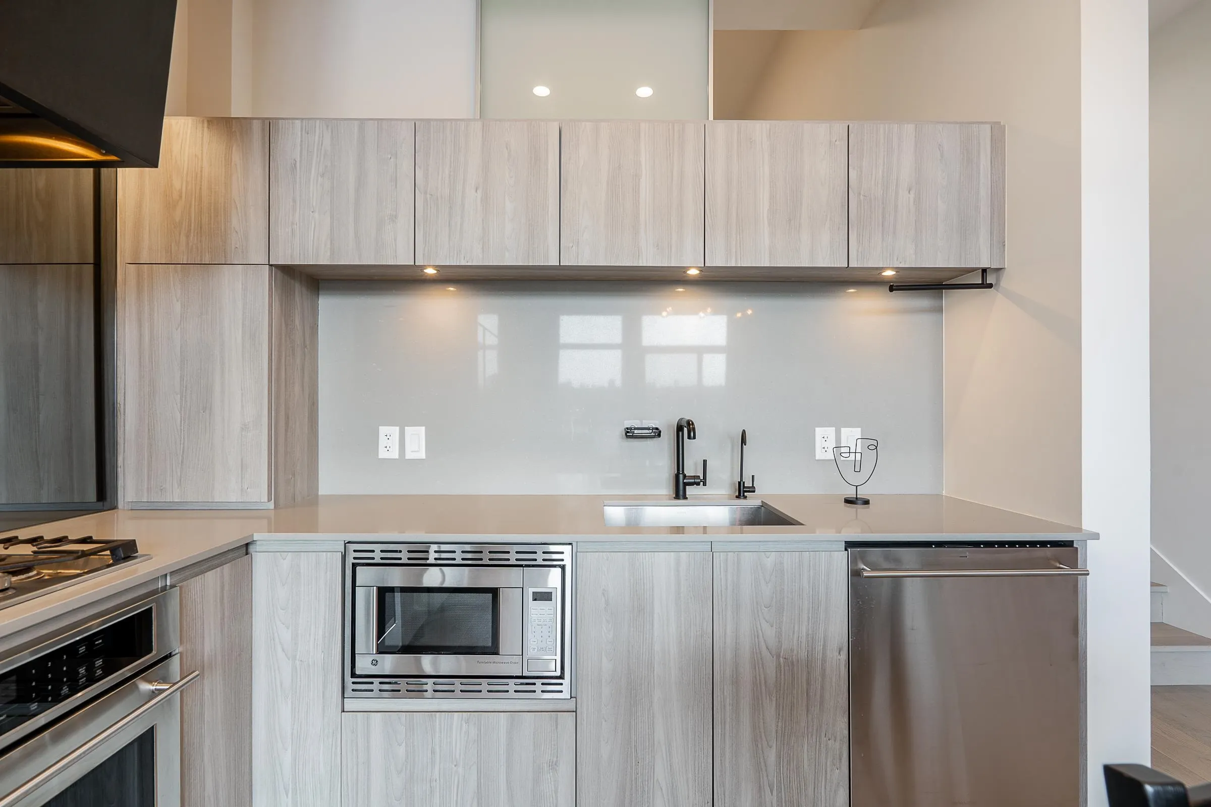300 Salter Street #322