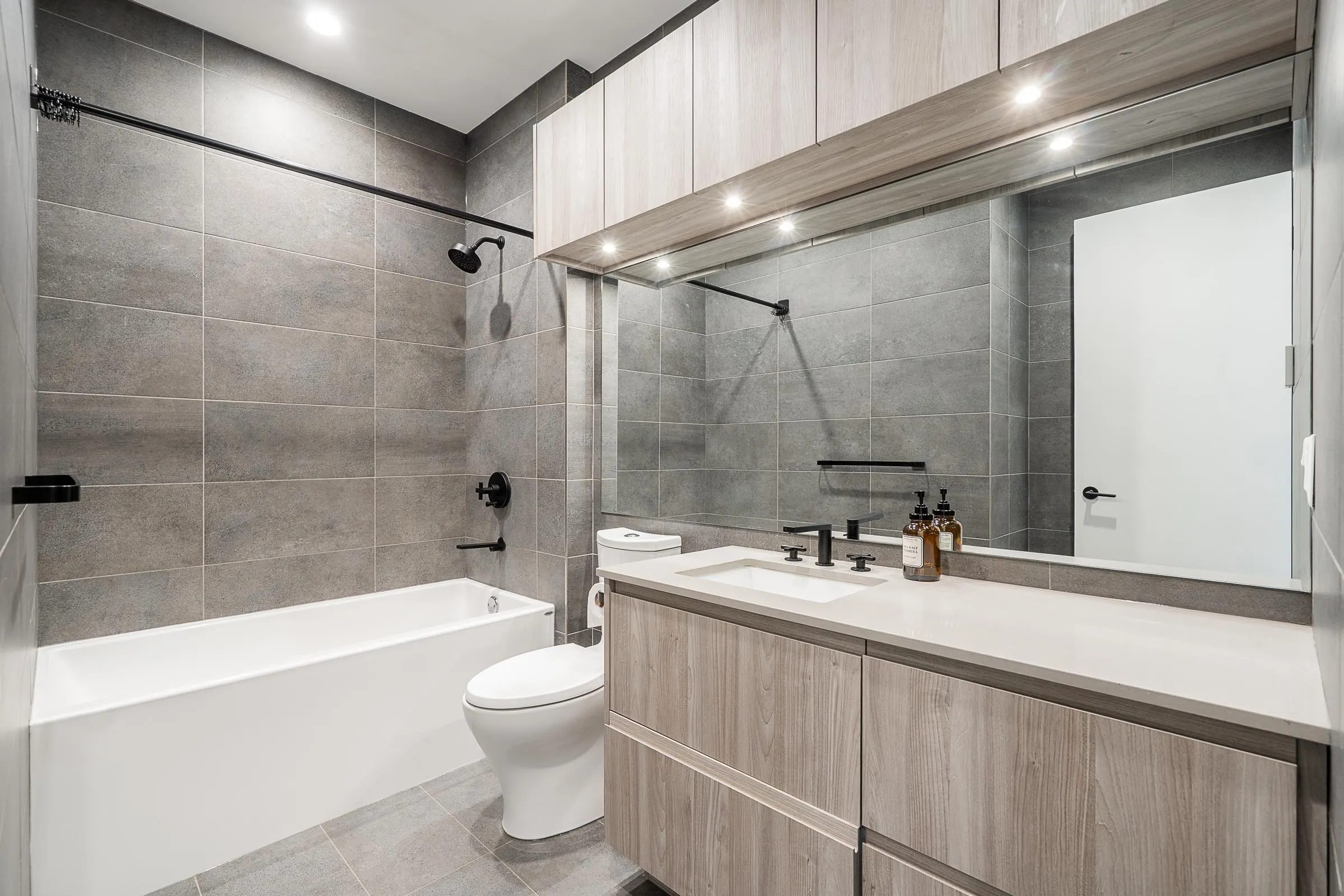 300 Salter Street #322