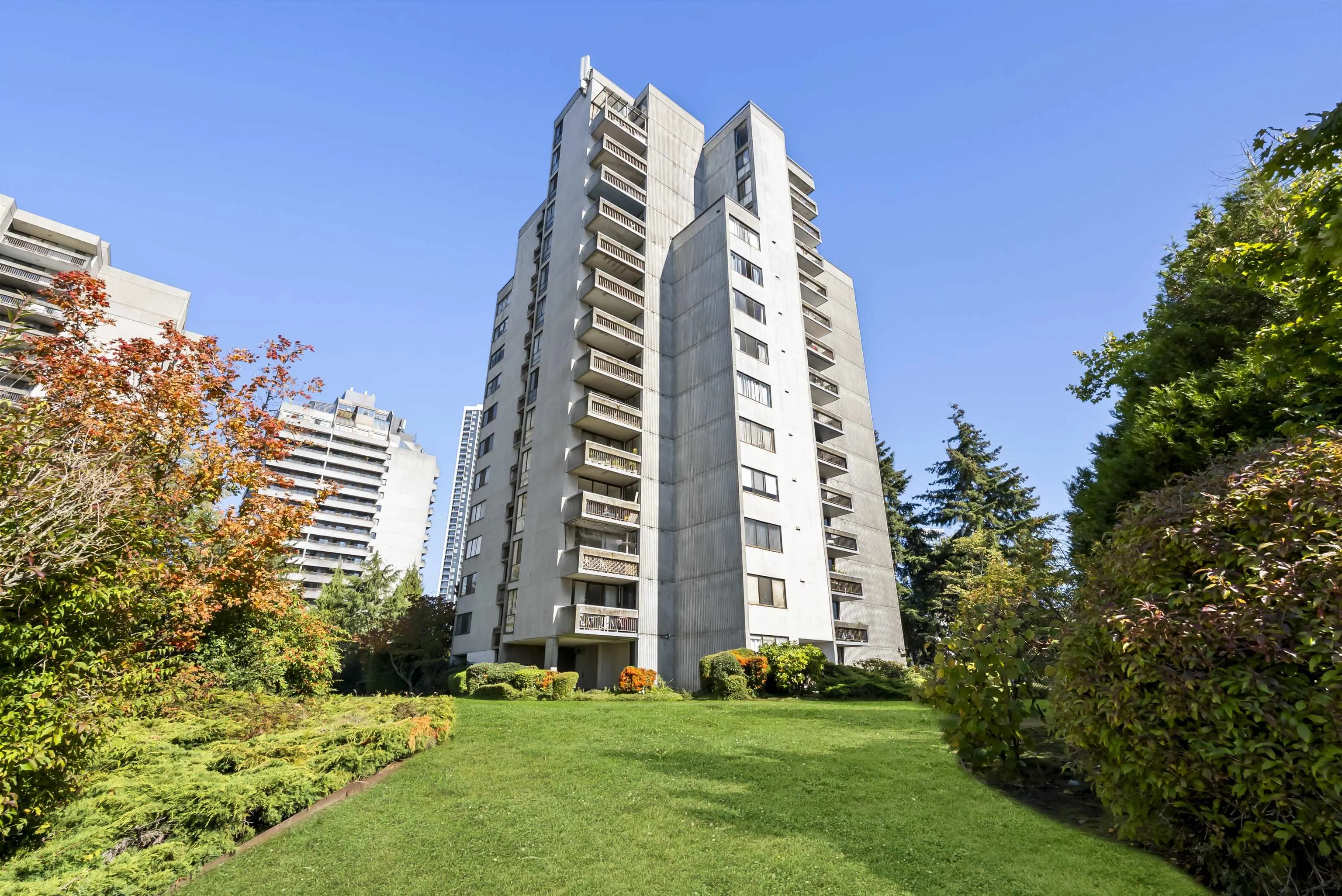 6759 Willingdon Avenue #706