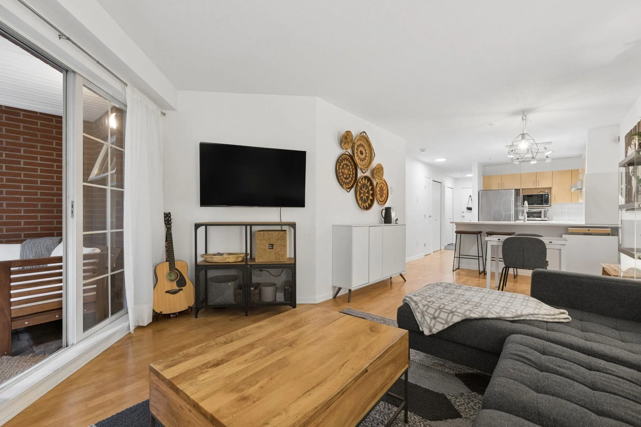 147 E 1st #112