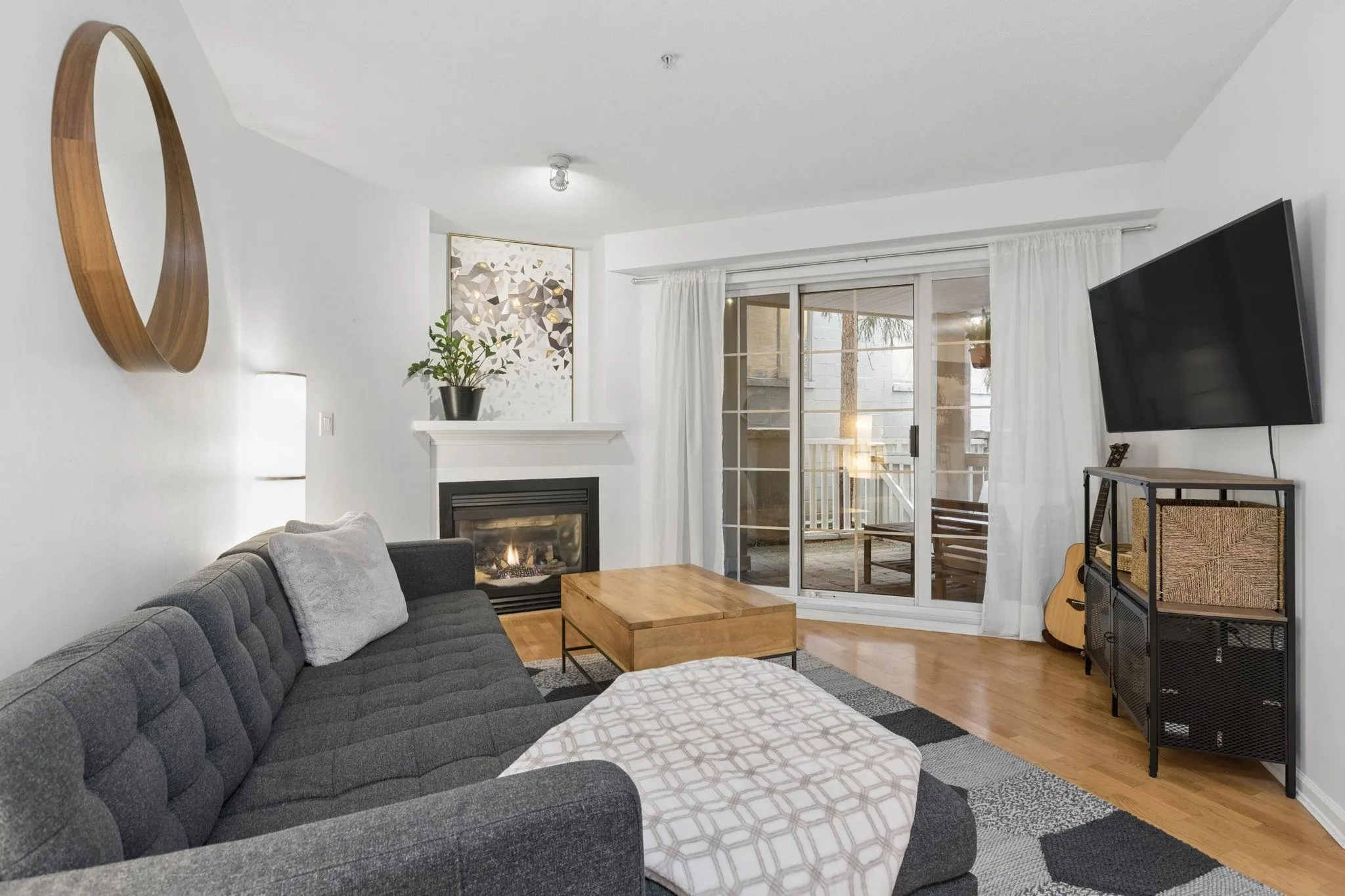 147 E 1st #112