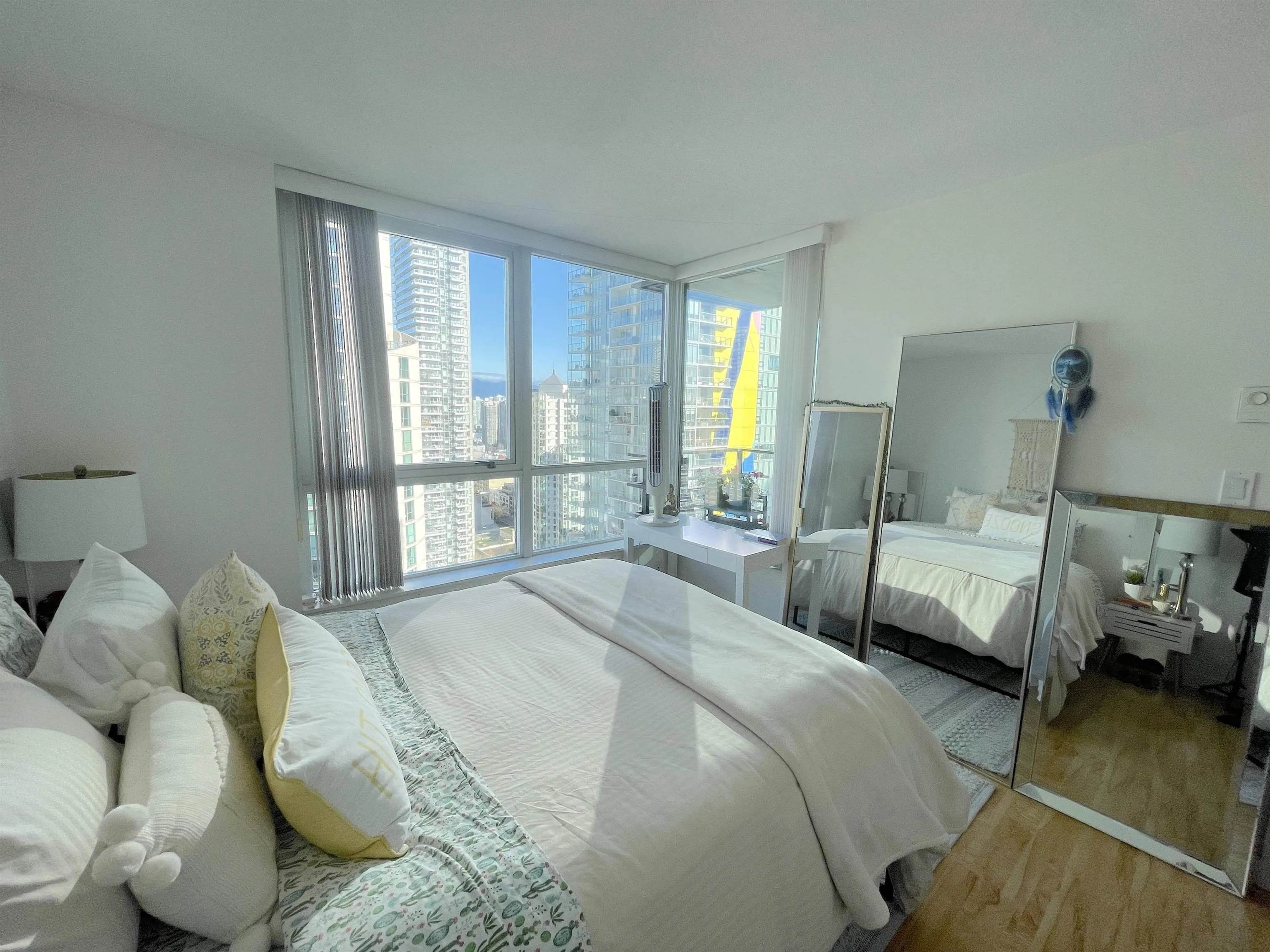 1495 Richards Street #3207
