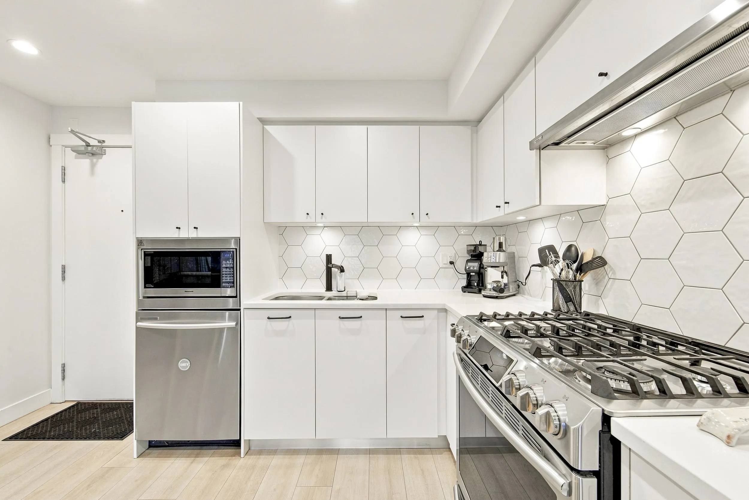 1519 Crown Street #305