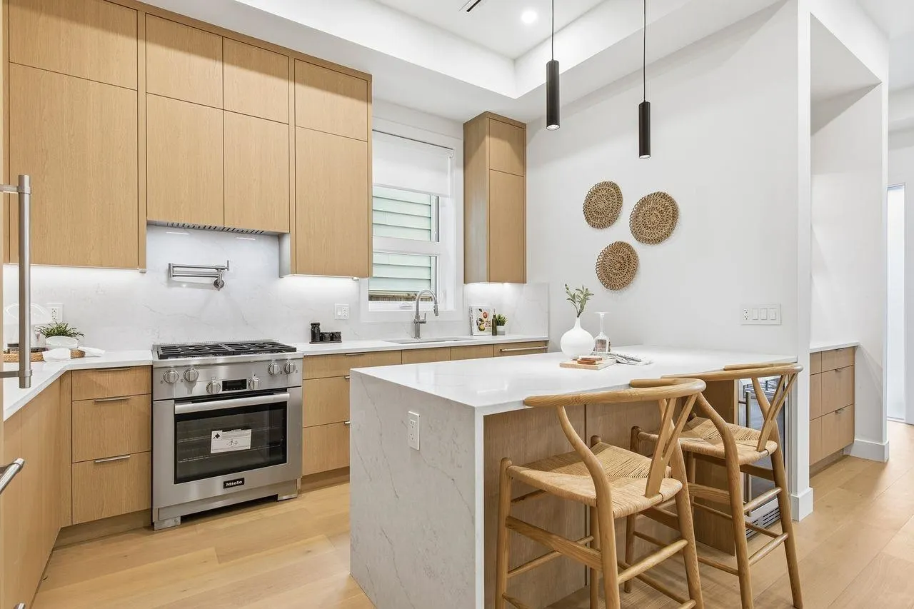 3708 W 18th Avenue #1
