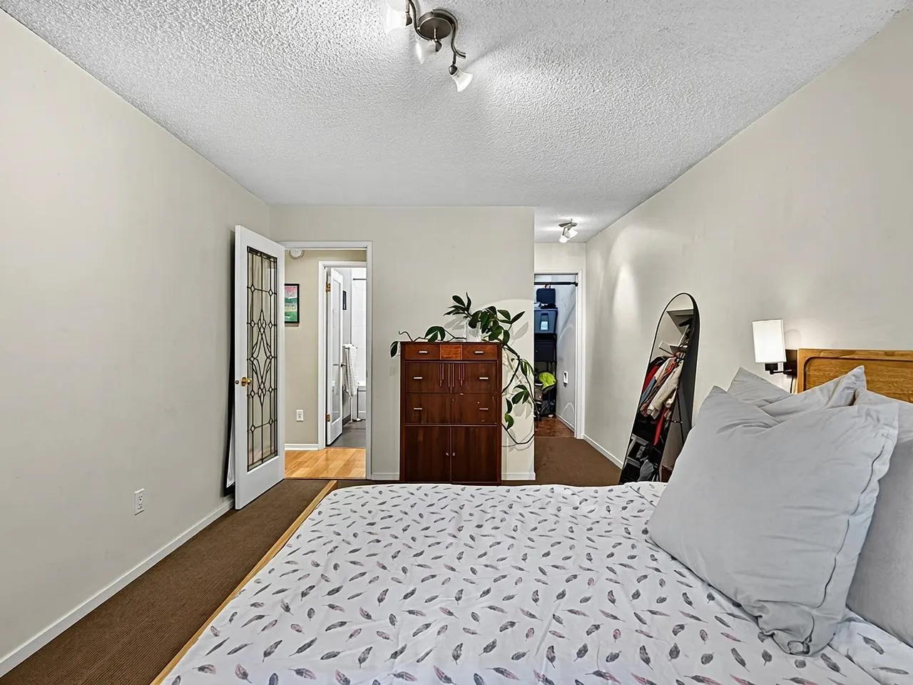 550 E 6th Avenue #319
