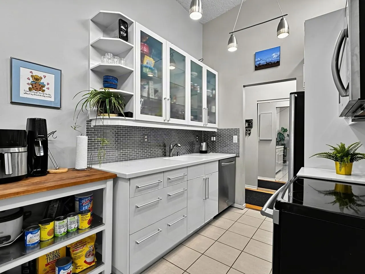 550 E 6th Avenue #319