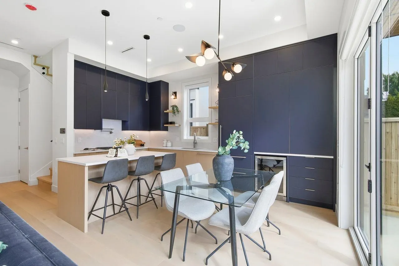 3708 W 18th Avenue #2
