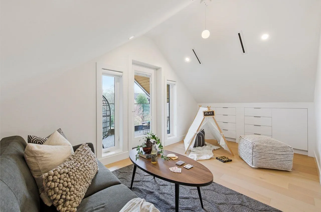 3708 W 18th Avenue #2