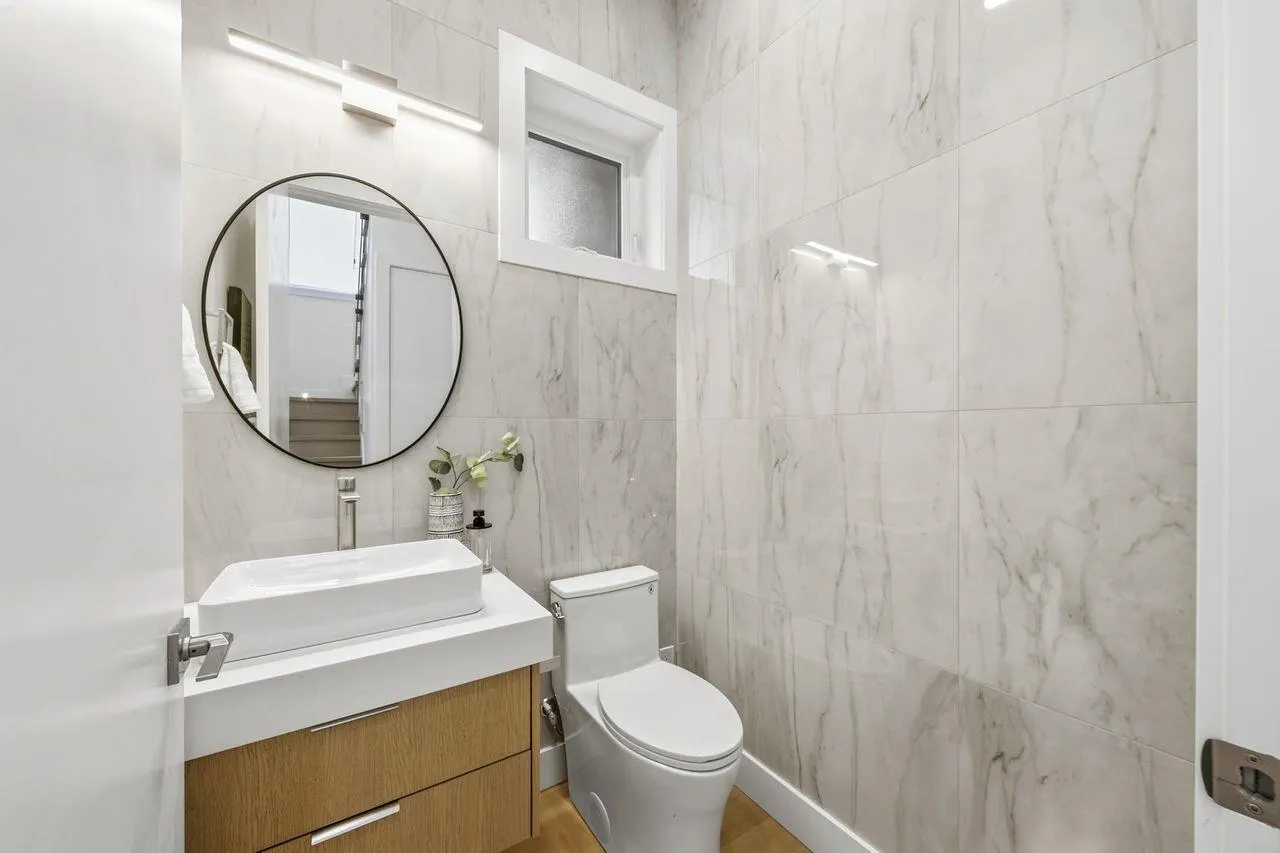 3708 W 18th Avenue #2