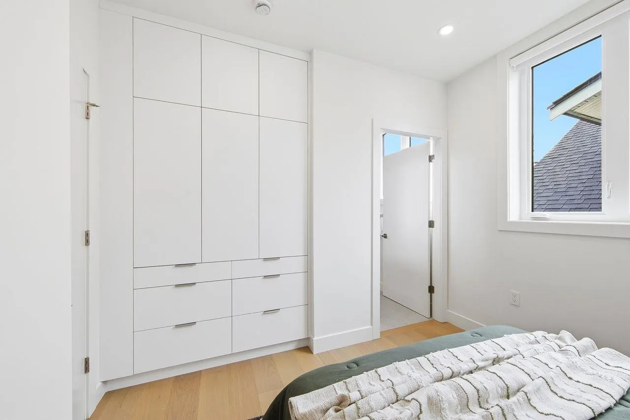 3708 W 18th Avenue #2