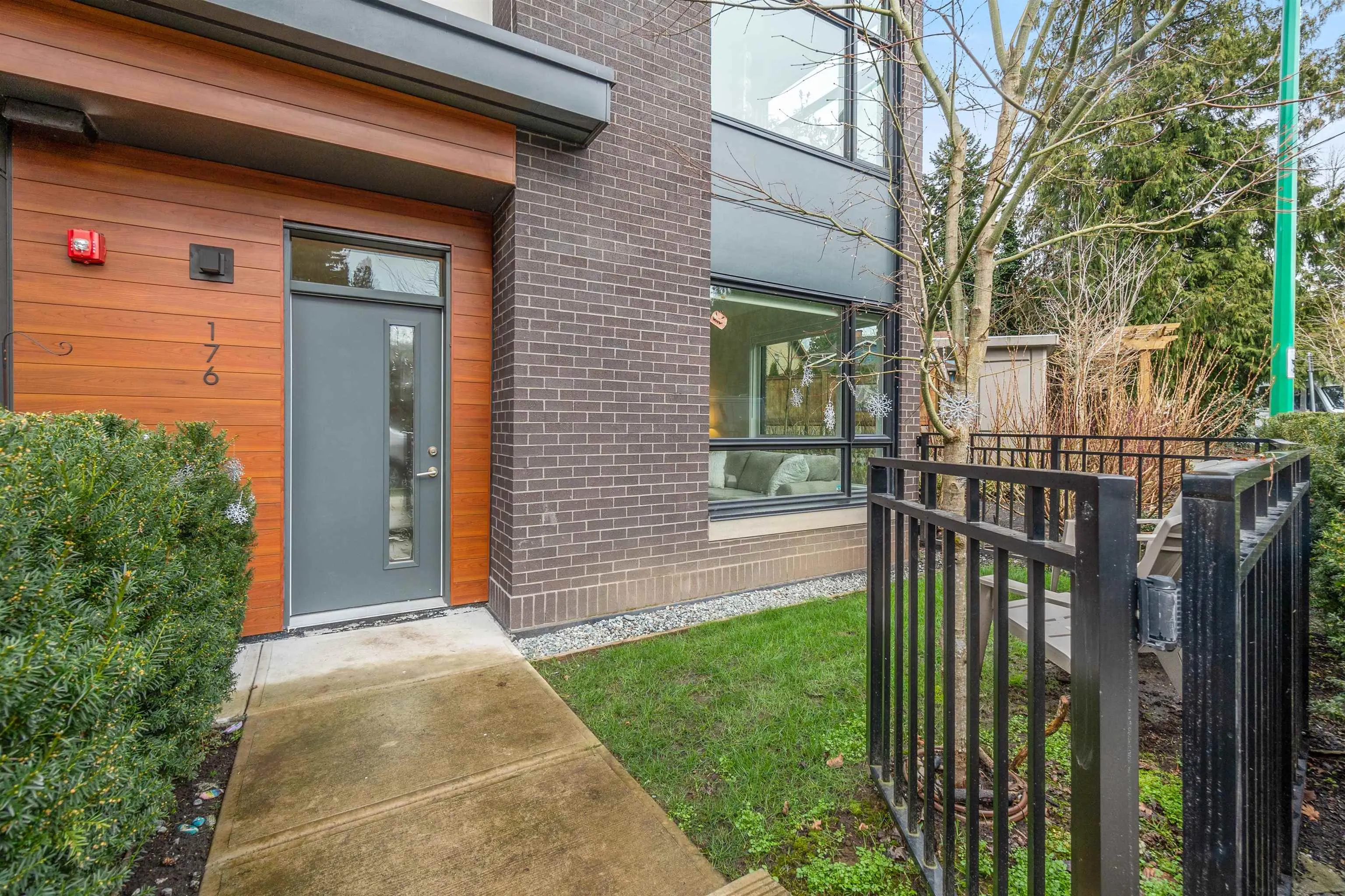 2035 Glenaire Drive #176