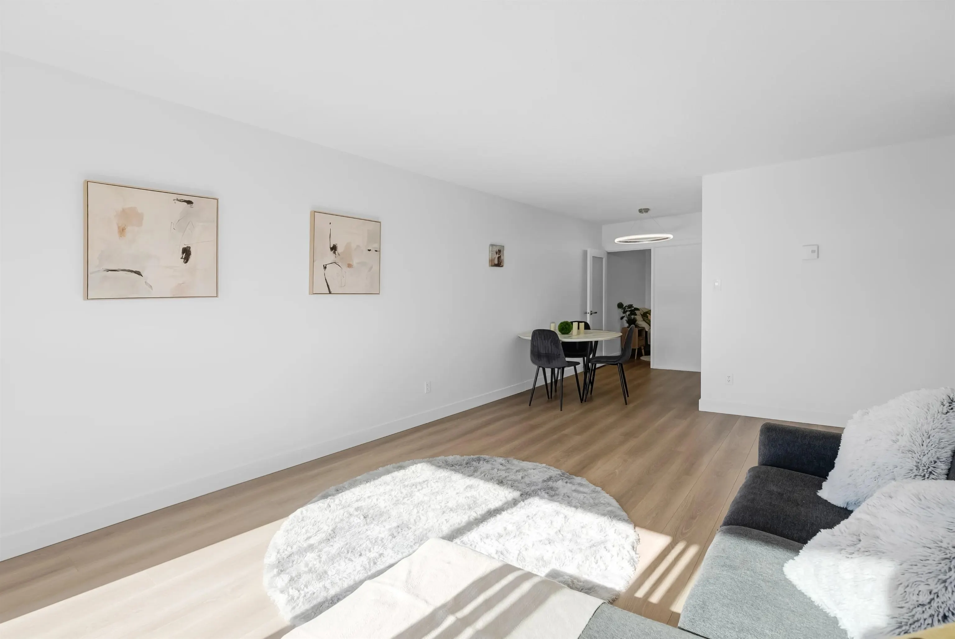 225 W 3rd Street #201