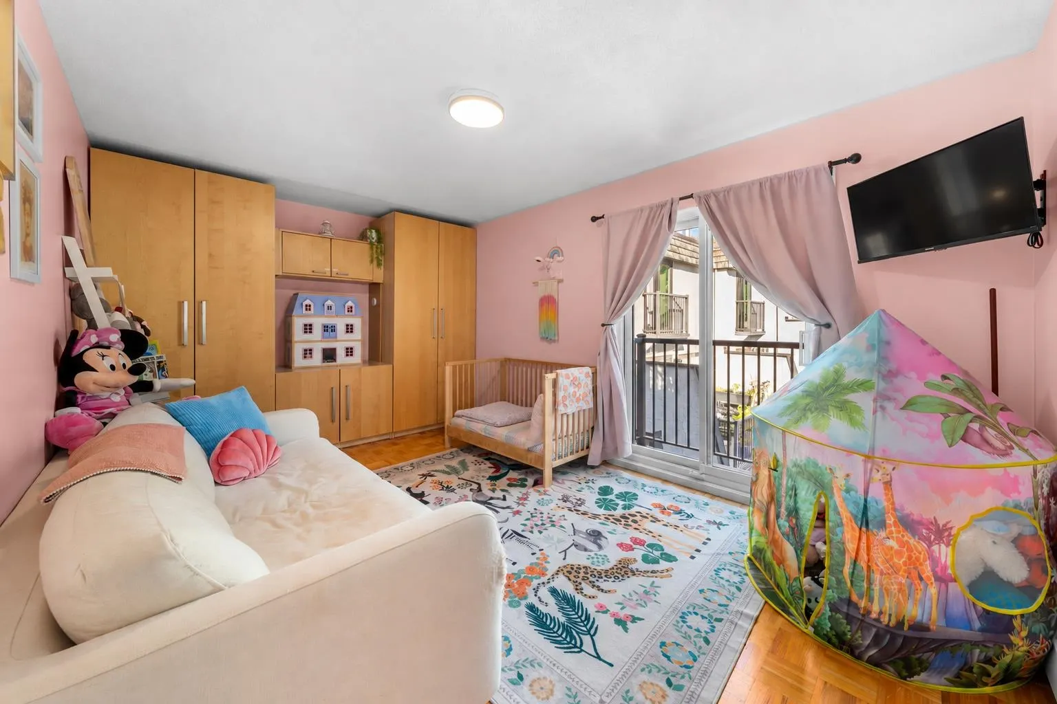 1952 Chesterfield Avenue
