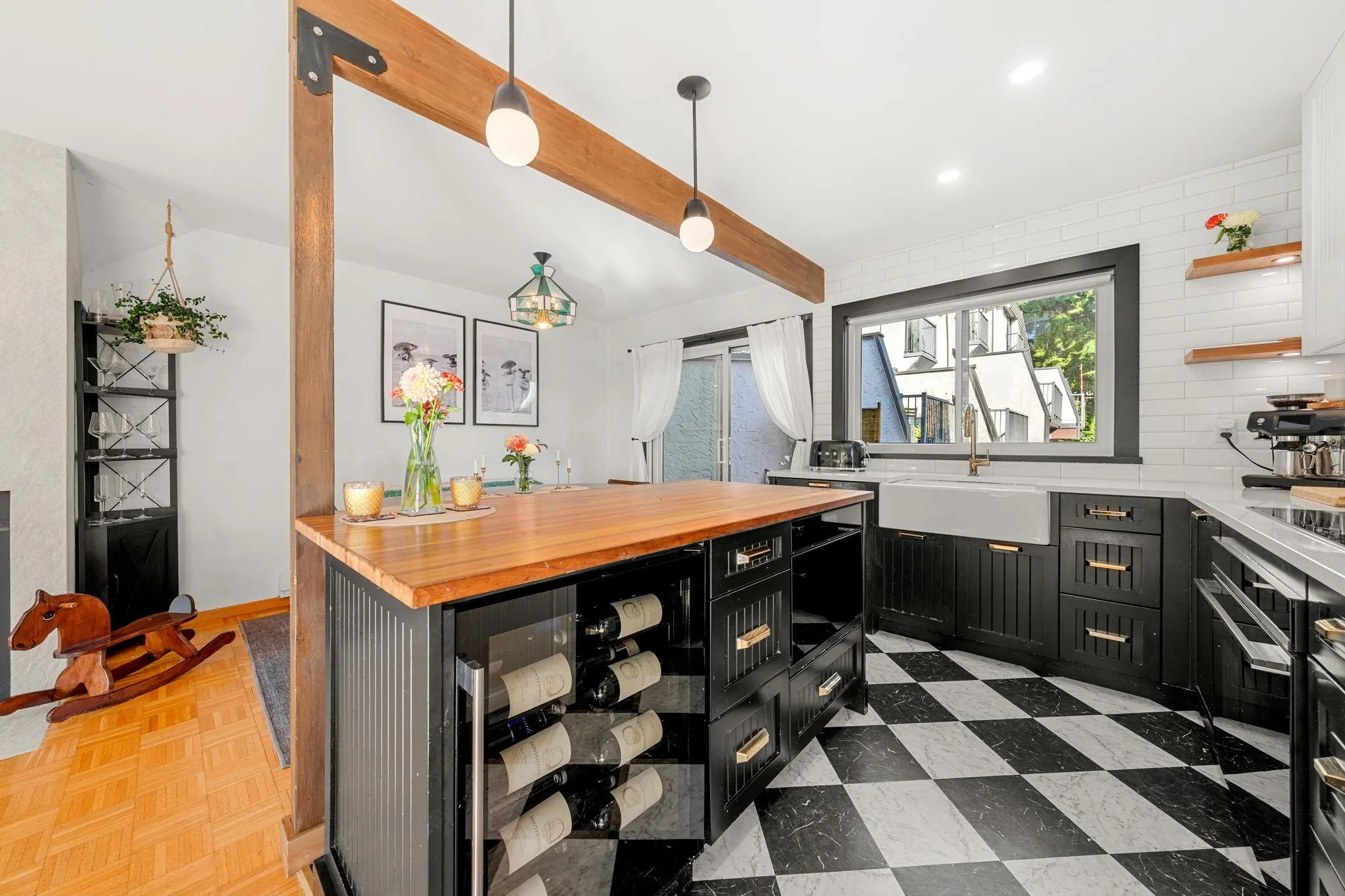 1952 Chesterfield Avenue