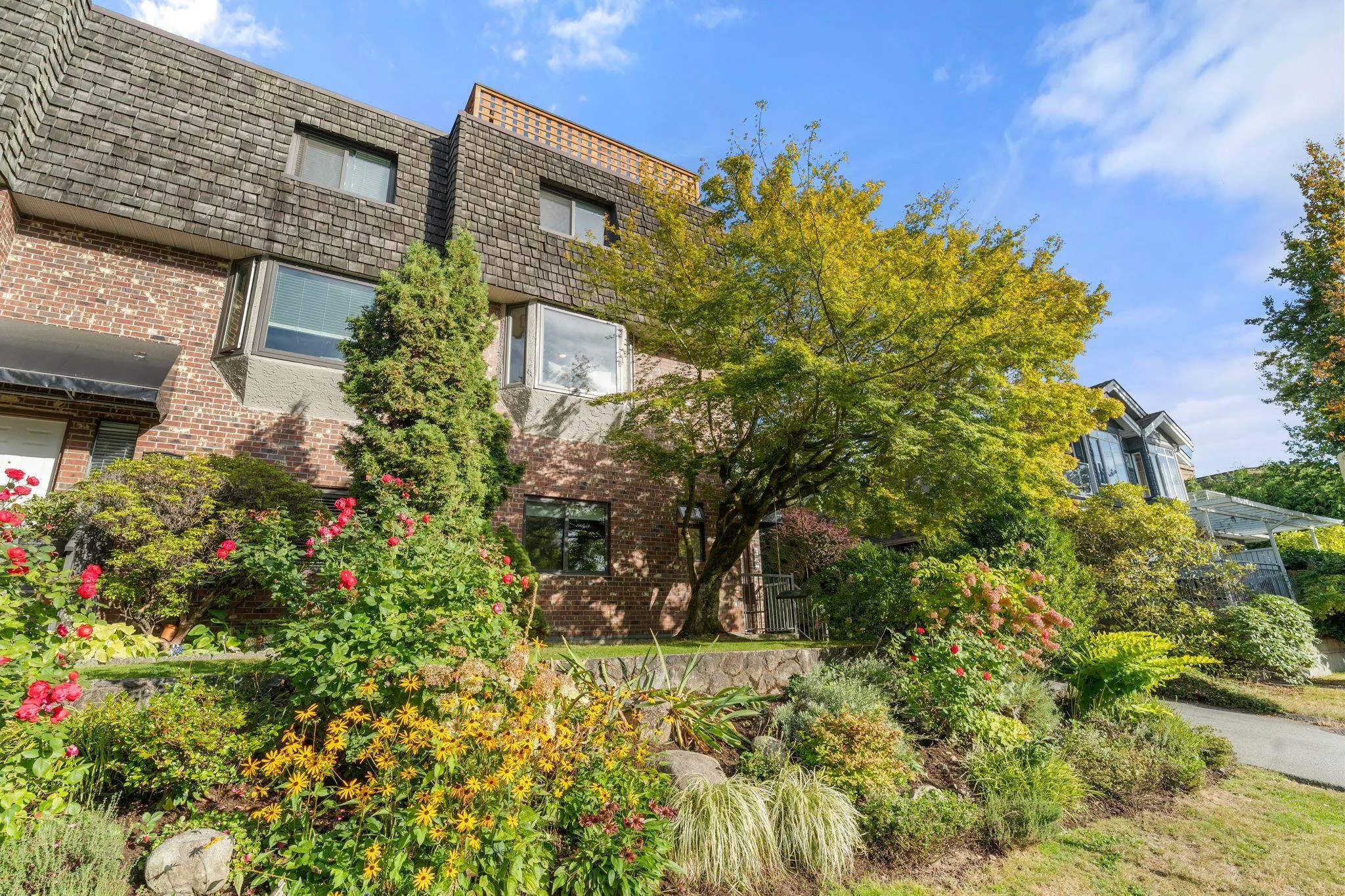 1952 Chesterfield Avenue