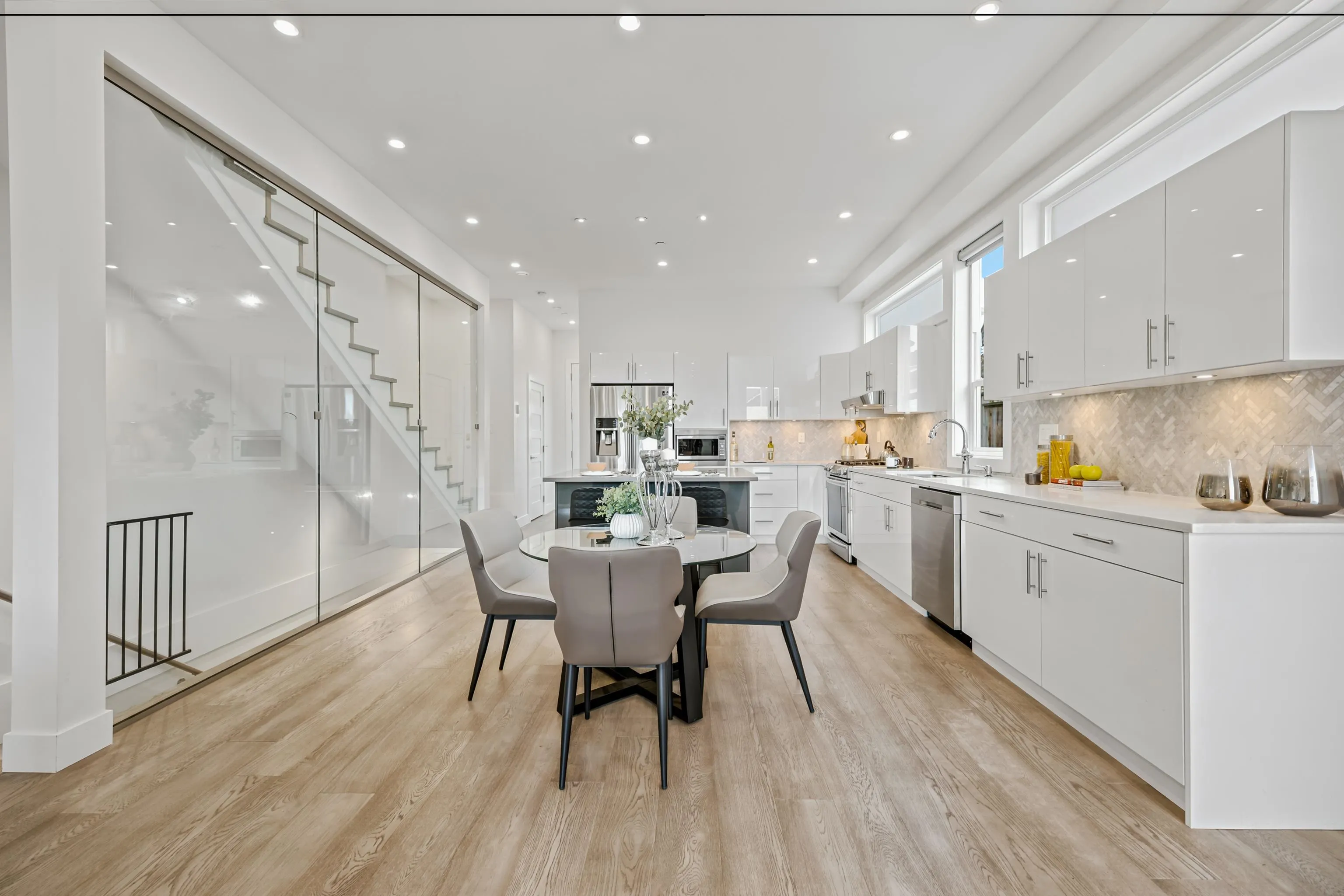409 W Keith Road