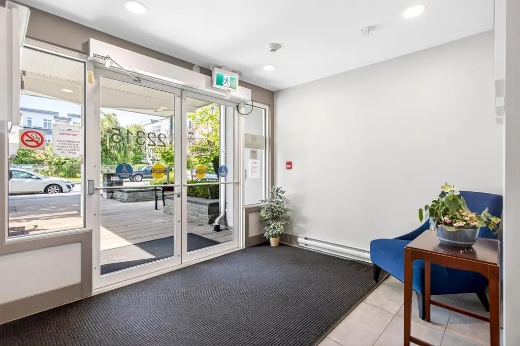 22315 122 Avenue #402