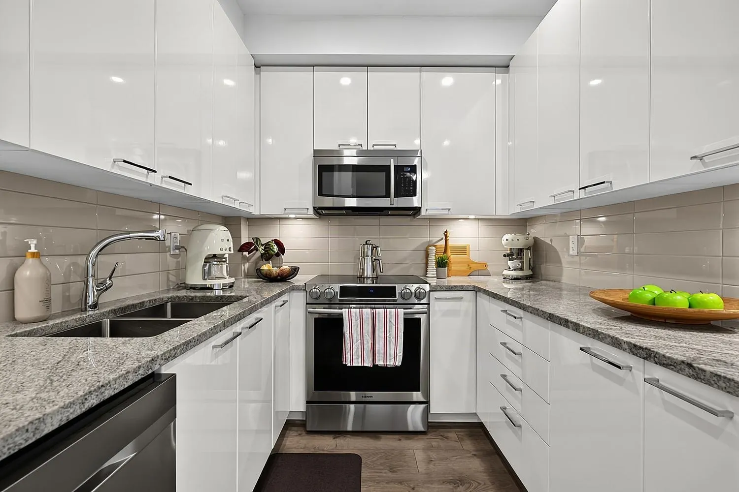22315 122 Avenue #402