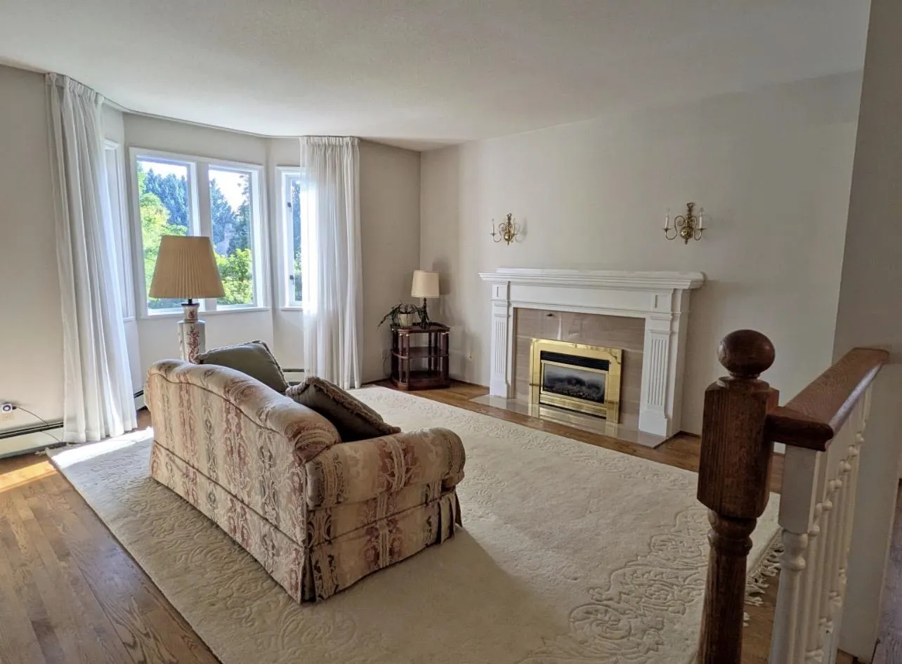 1590 Glen Abbey Drive