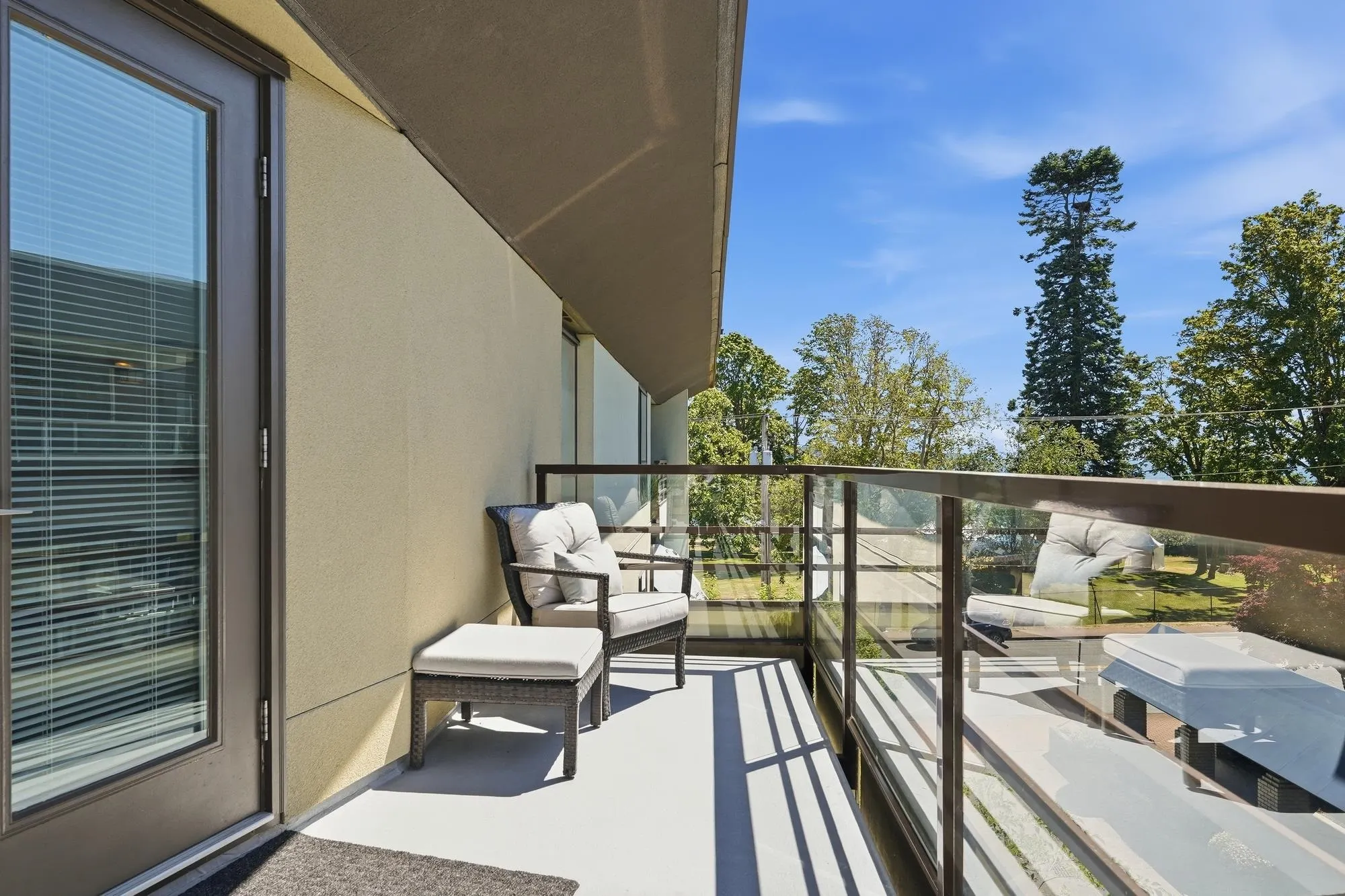 15747 Marine Drive #303