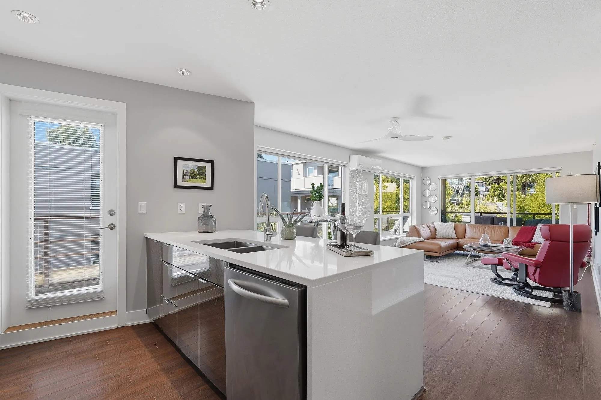 15747 Marine Drive #303