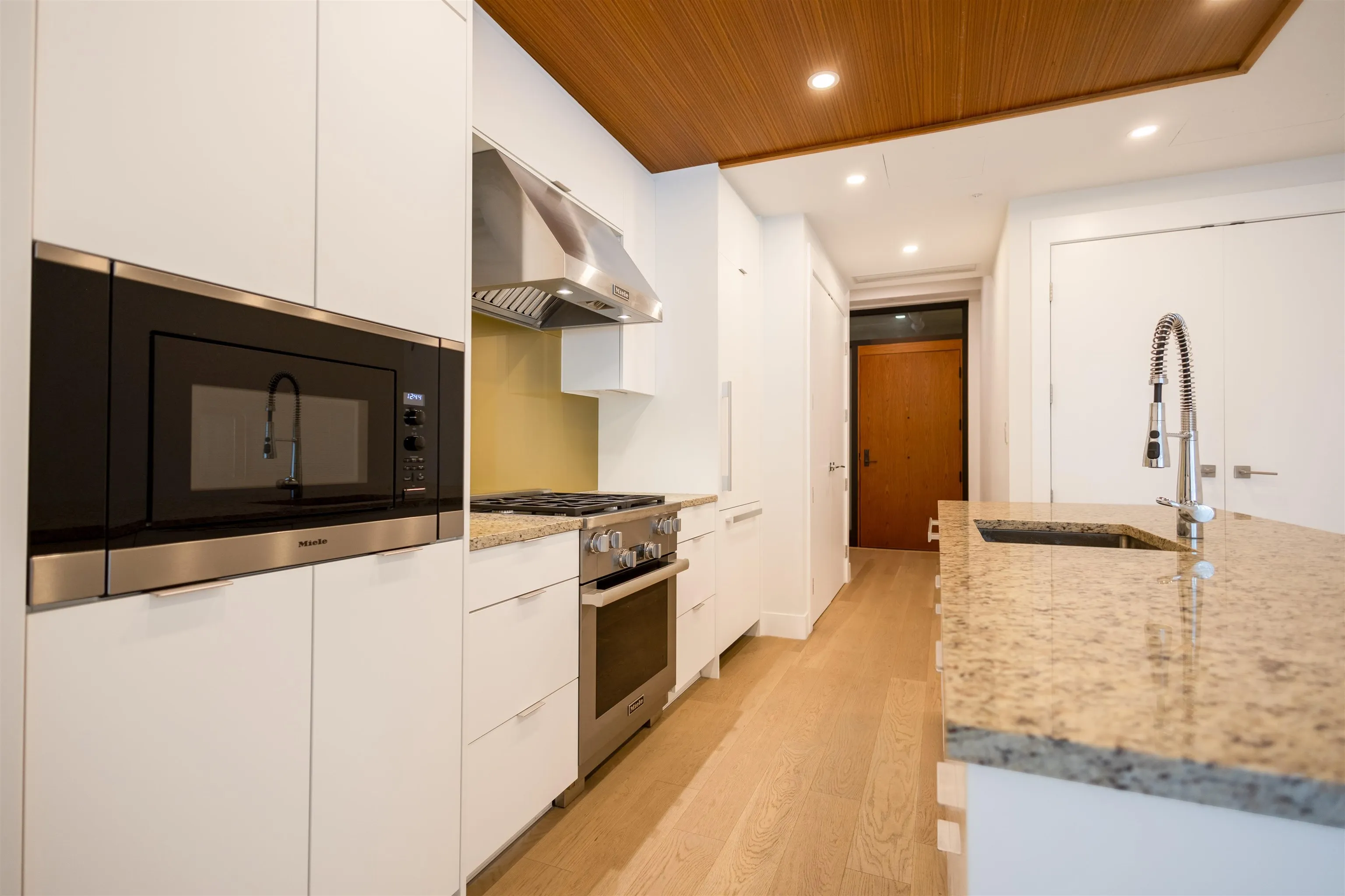 6699 Nelson Ave #503