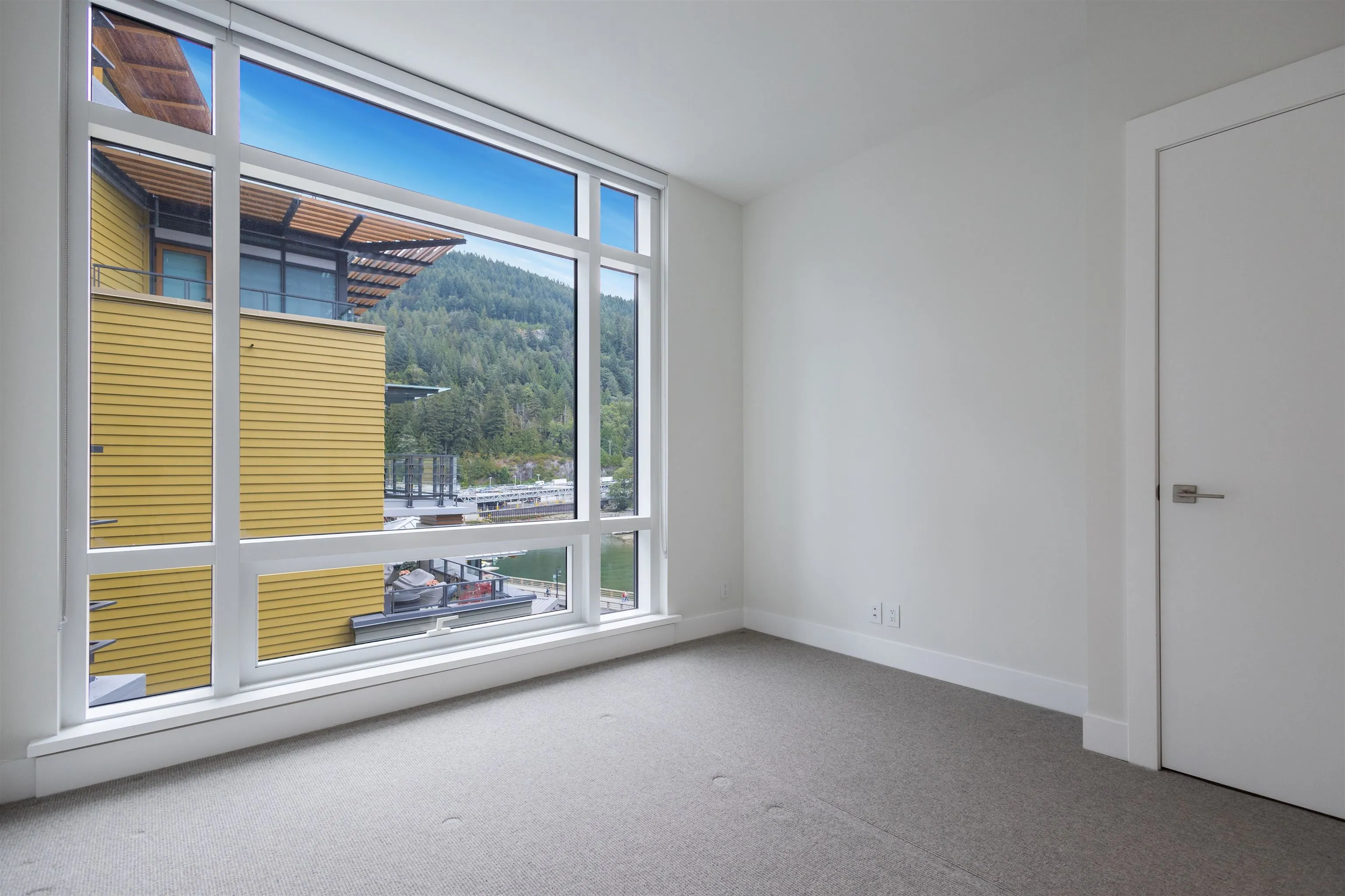 6699 Nelson Ave #503