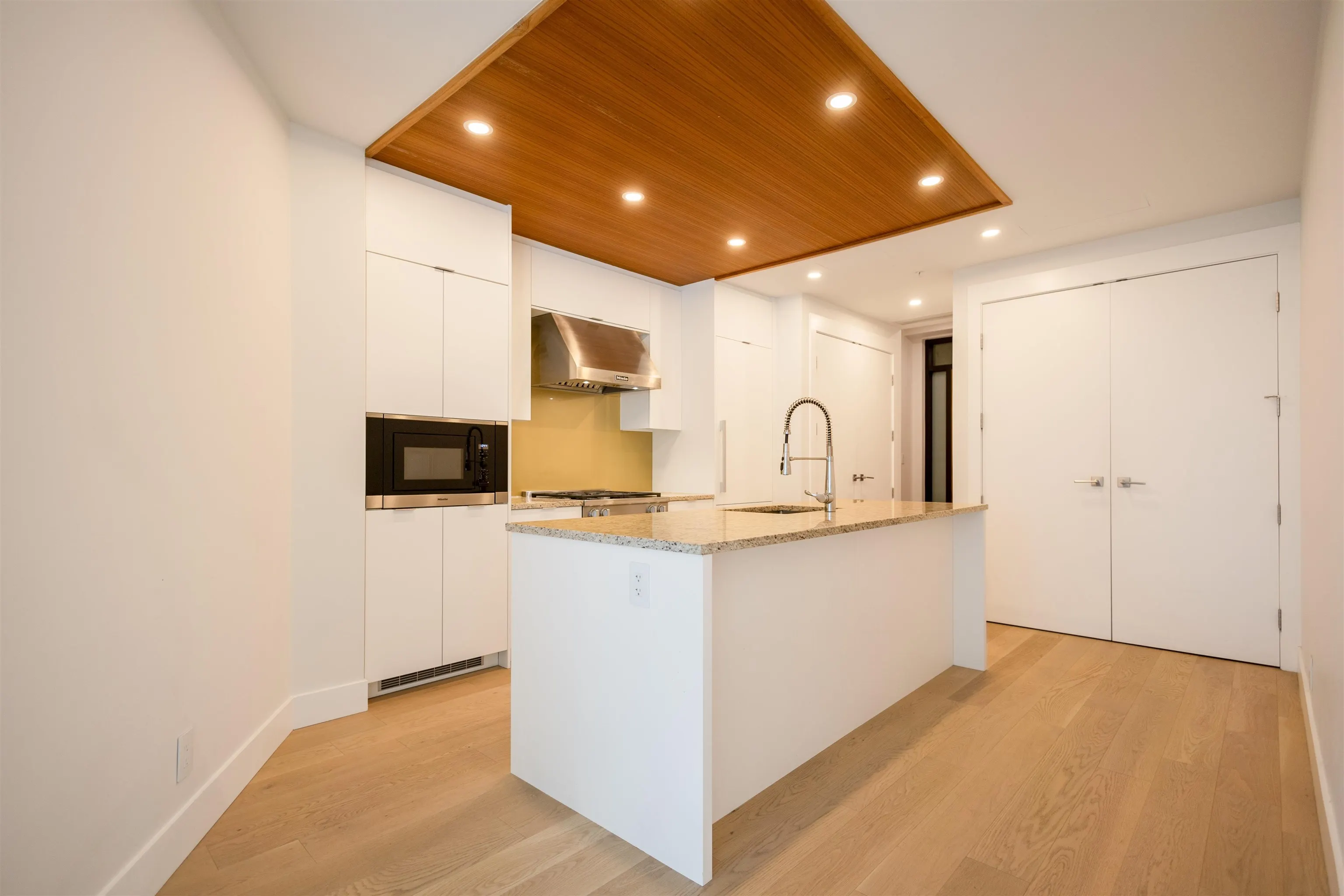 6699 Nelson Ave #503