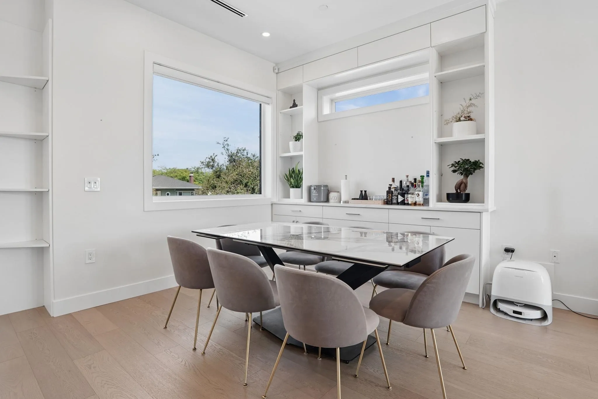 72 E 57th Avenue