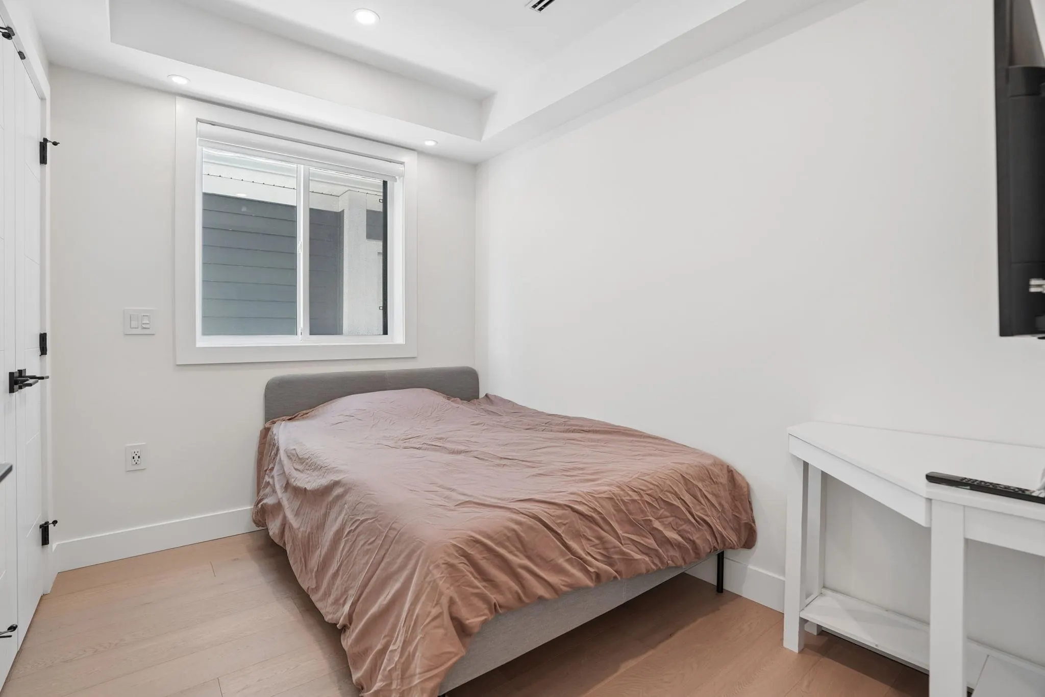 72 E 57th Avenue