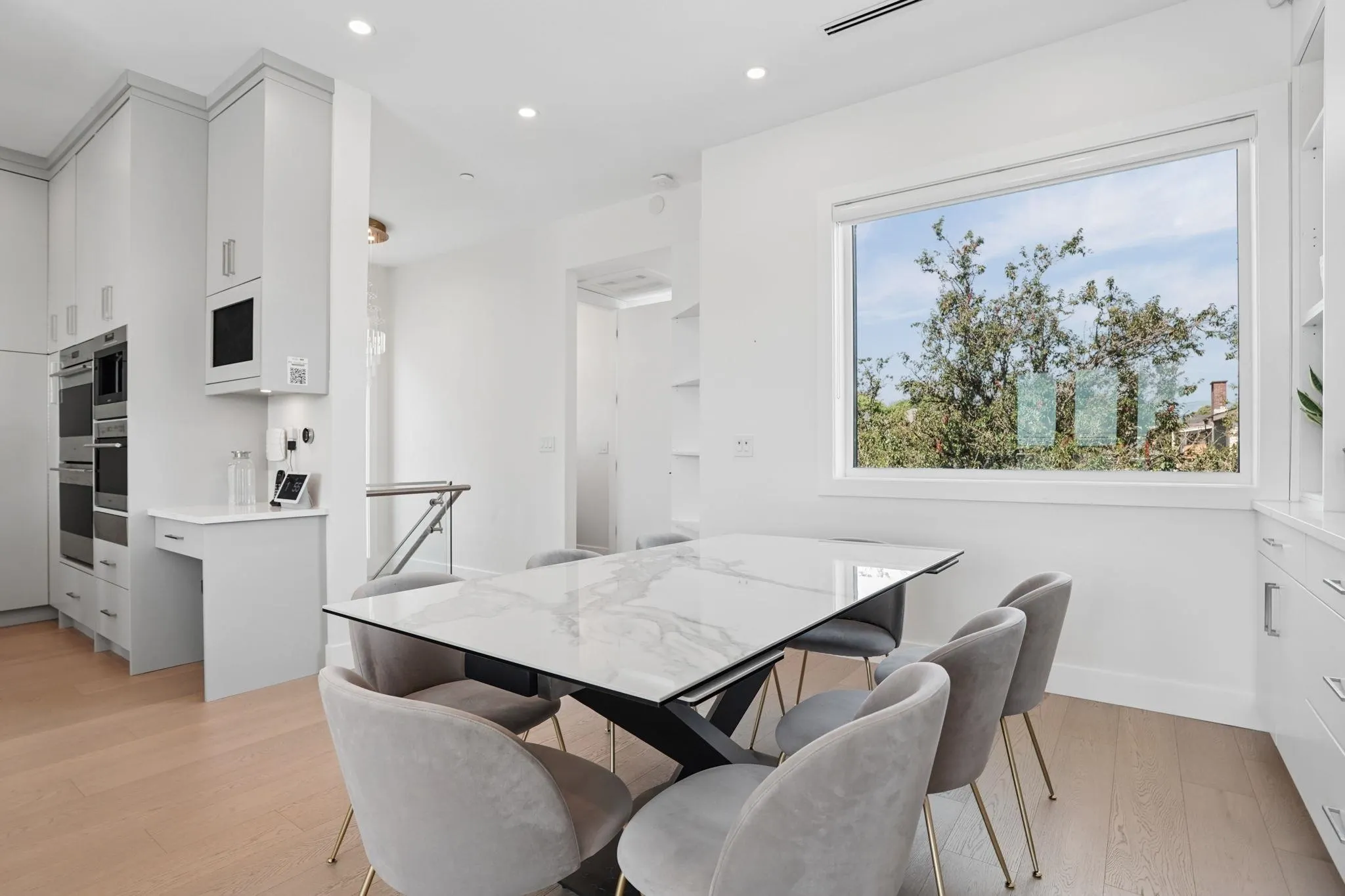 72 E 57th Avenue