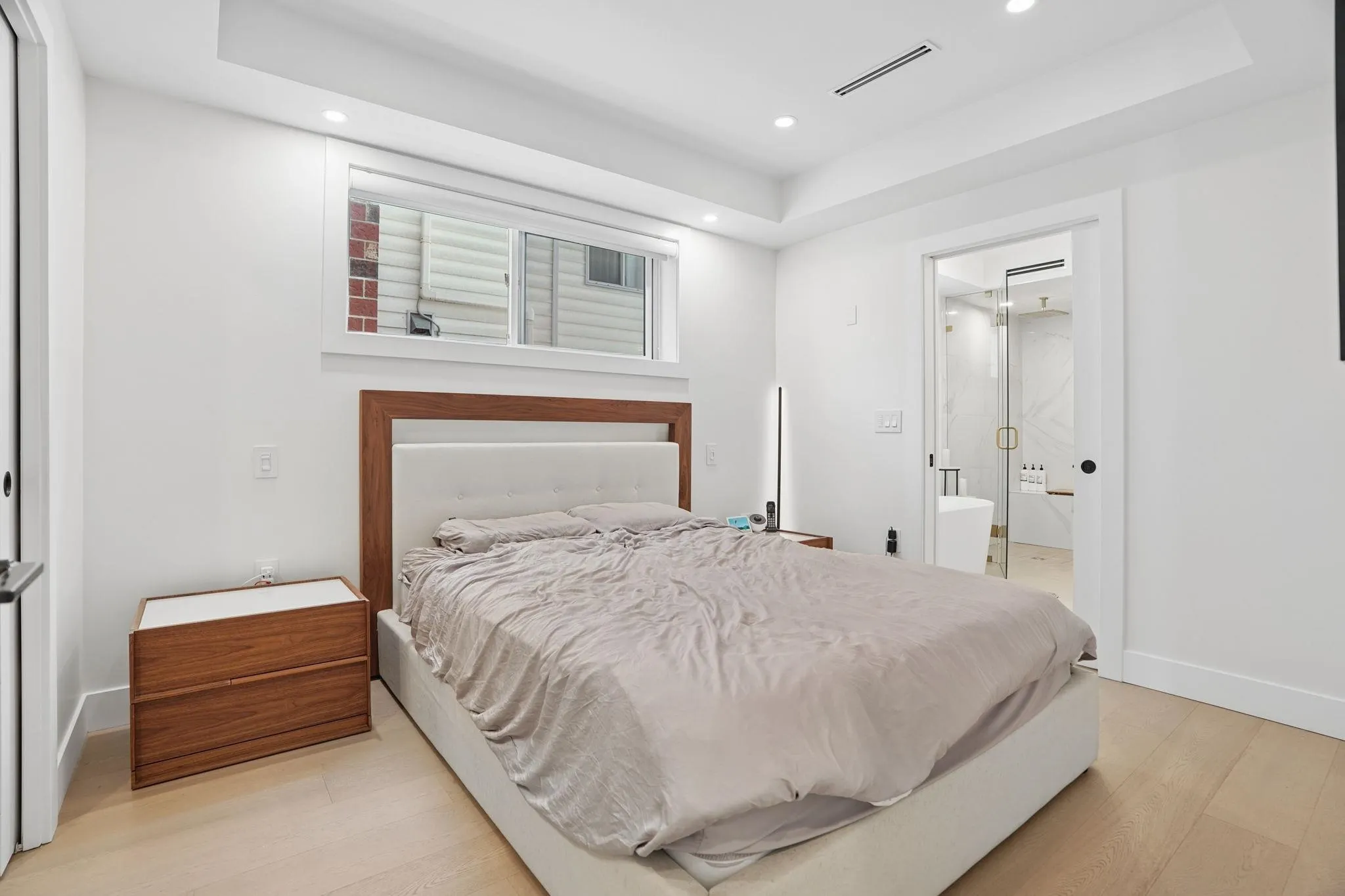 72 E 57th Avenue