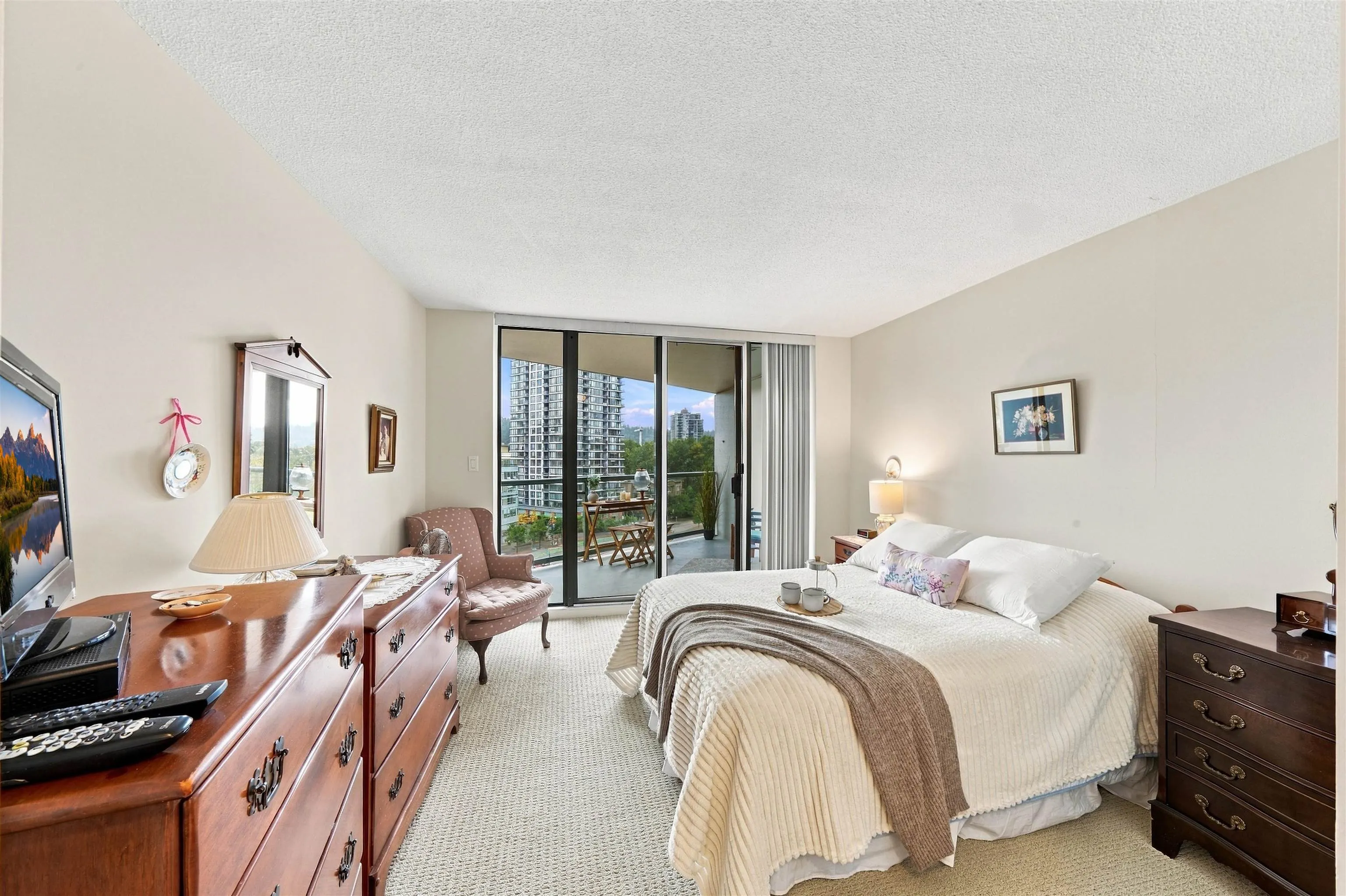 200 Newport Drive #904