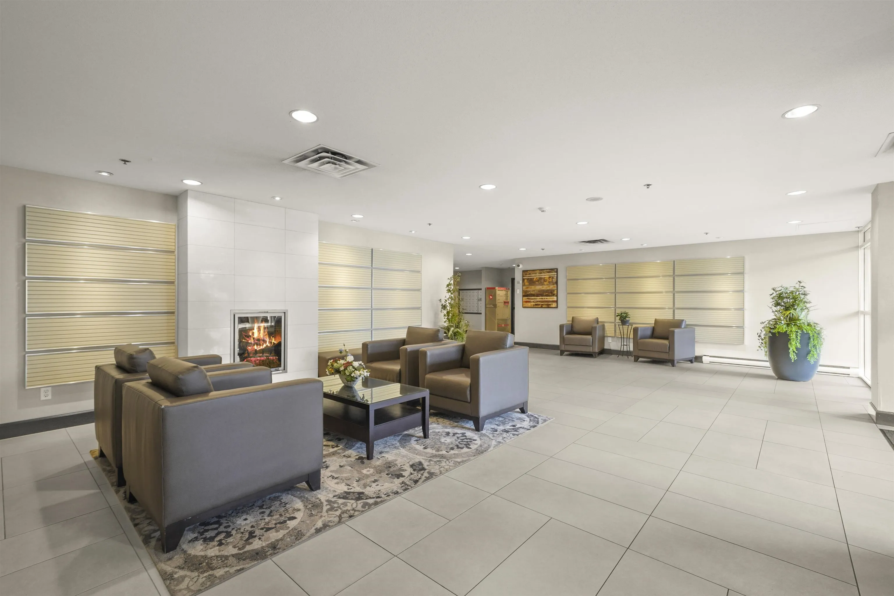200 Newport Drive #904