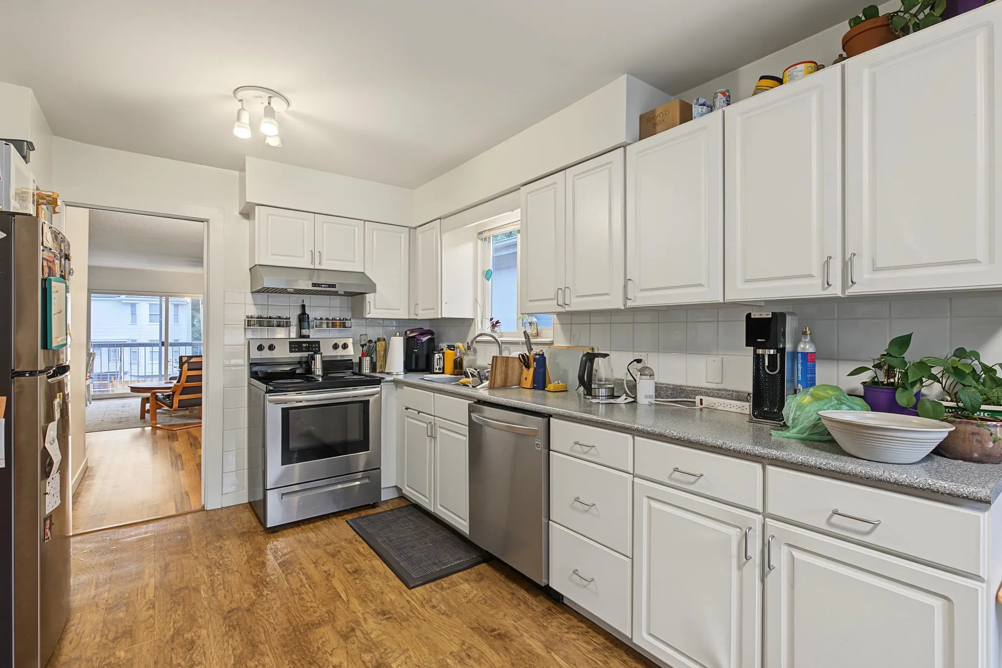 132-134 W 12th Avenue